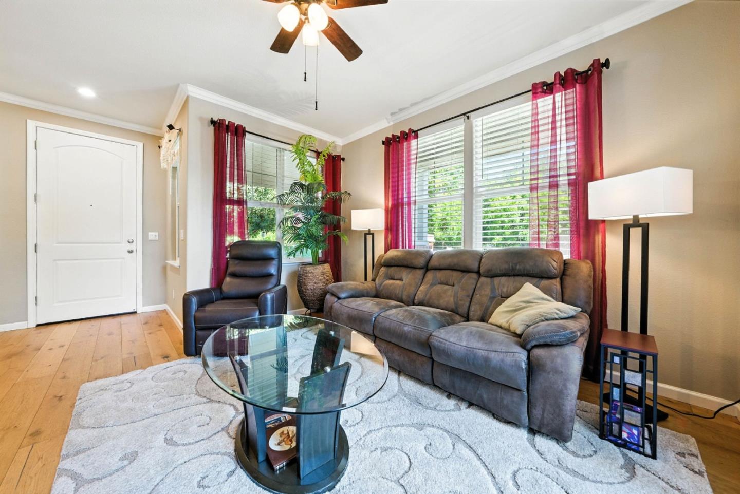 Detail Gallery Image 17 of 33 For 160 Sarafina Way, Gilroy,  CA 95020 - 3 Beds | 2/1 Baths