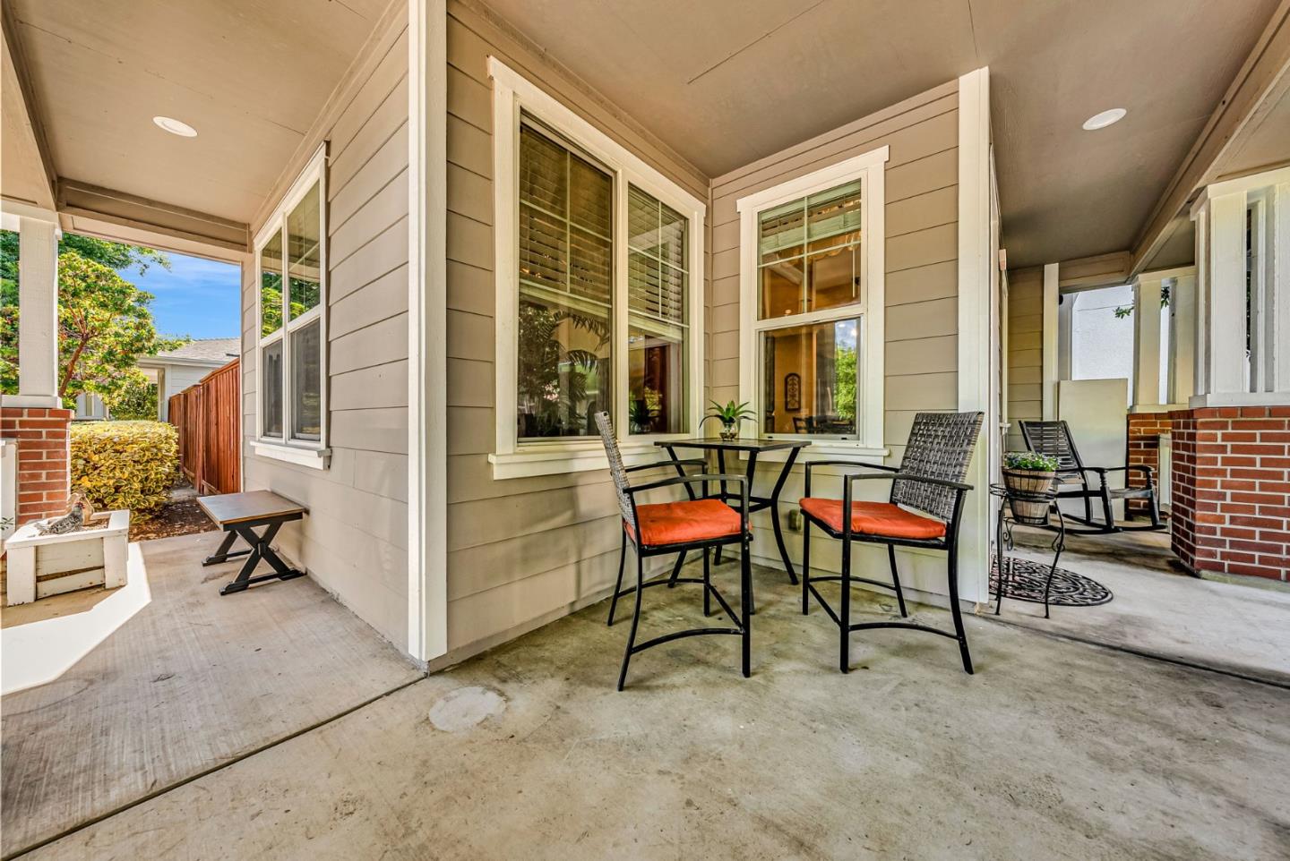Detail Gallery Image 6 of 33 For 160 Sarafina Way, Gilroy,  CA 95020 - 3 Beds | 2/1 Baths