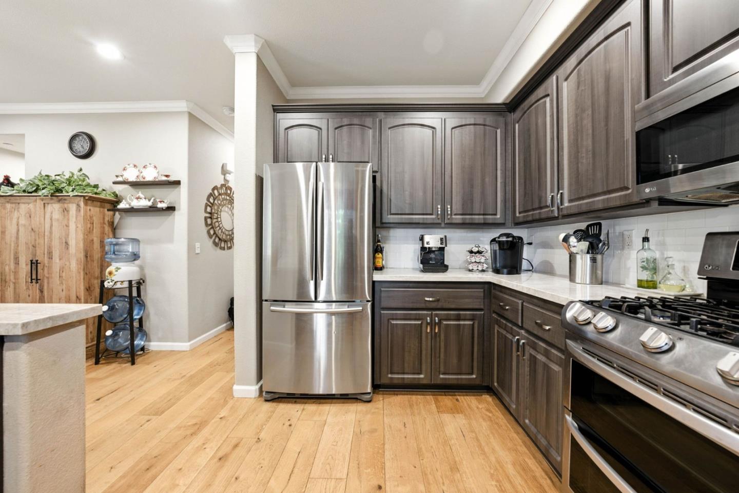 Detail Gallery Image 9 of 33 For 160 Sarafina Way, Gilroy,  CA 95020 - 3 Beds | 2/1 Baths