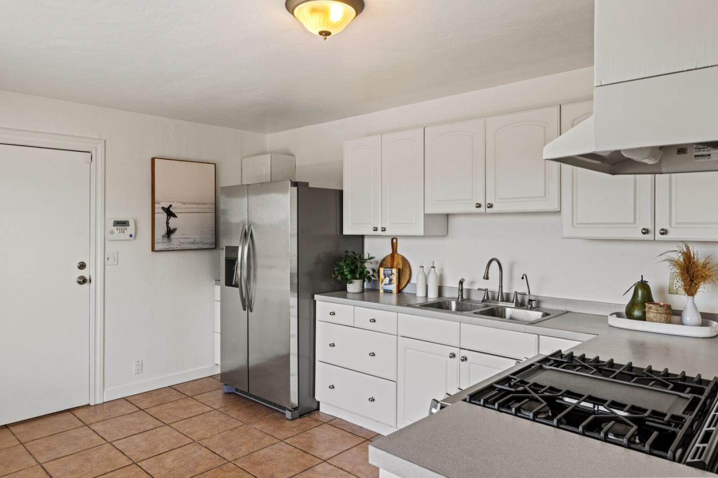 Detail Gallery Image 6 of 13 For 1778 Harding St, Seaside,  CA 93955 - 2 Beds | 1 Baths