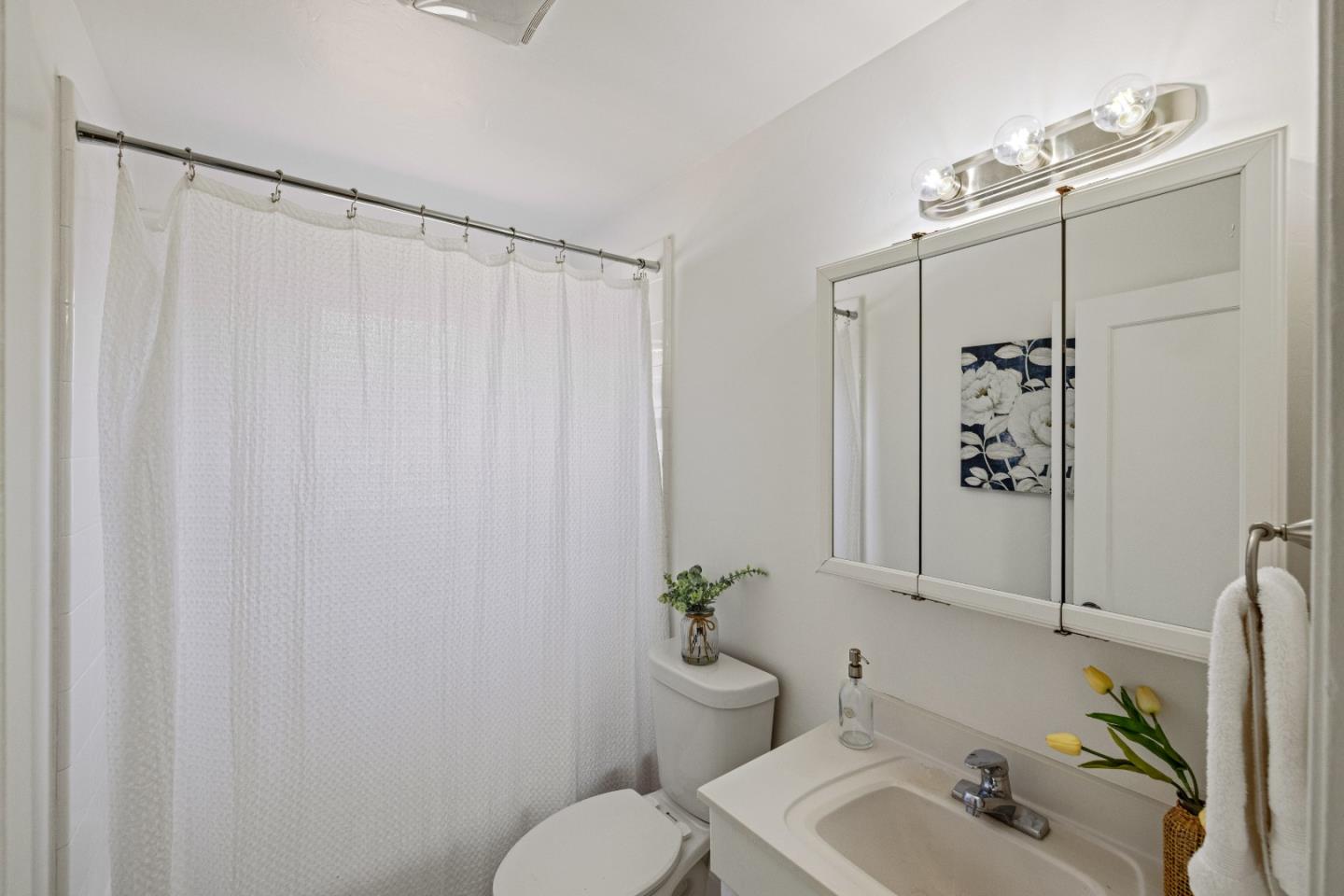 Detail Gallery Image 9 of 13 For 1778 Harding St, Seaside,  CA 93955 - 2 Beds | 1 Baths