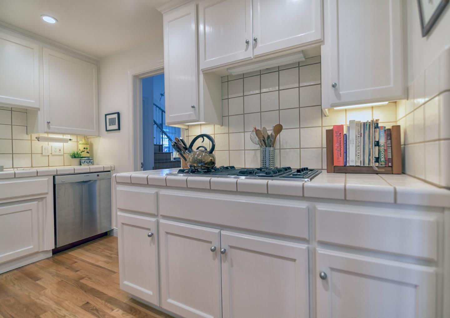 Detail Gallery Image 9 of 25 For 255 University Ave, Los Gatos,  CA 95030 - 3 Beds | 2 Baths