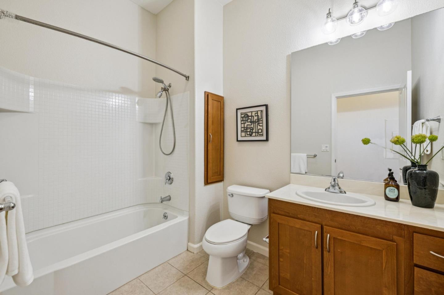 Detail Gallery Image 22 of 37 For 1388 Broadway #109,  Millbrae,  CA 94030 - 3 Beds | 2 Baths