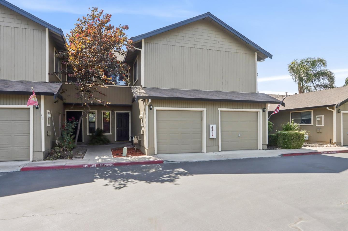 Detail Gallery Image 1 of 27 For 801 Nash Rd #I3,  Hollister,  CA 95023 - 3 Beds | 2/1 Baths