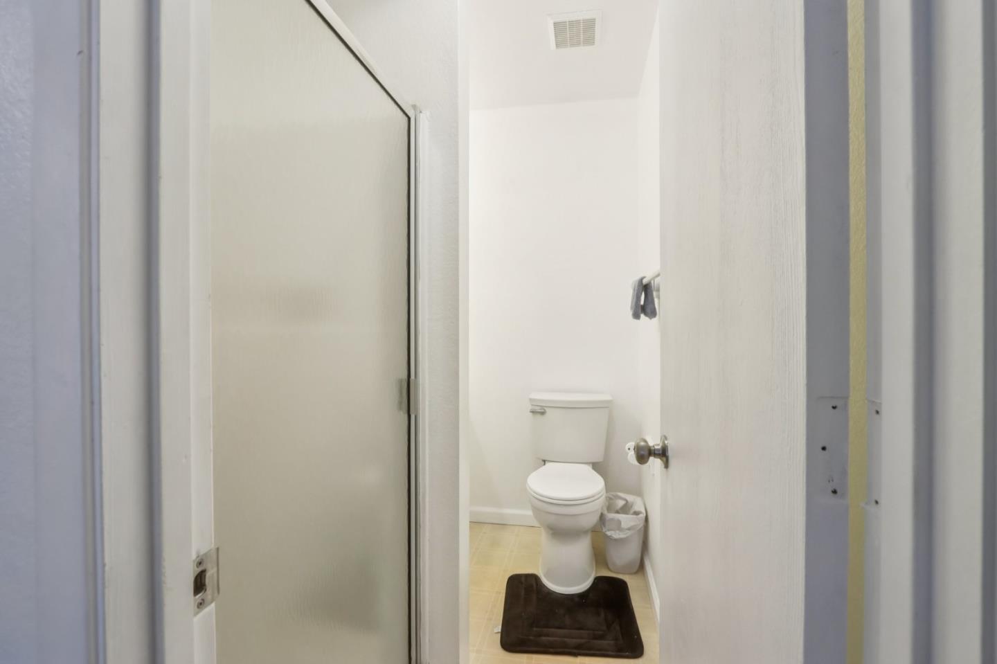 Detail Gallery Image 13 of 27 For 801 Nash Rd #I3,  Hollister,  CA 95023 - 3 Beds | 2/1 Baths