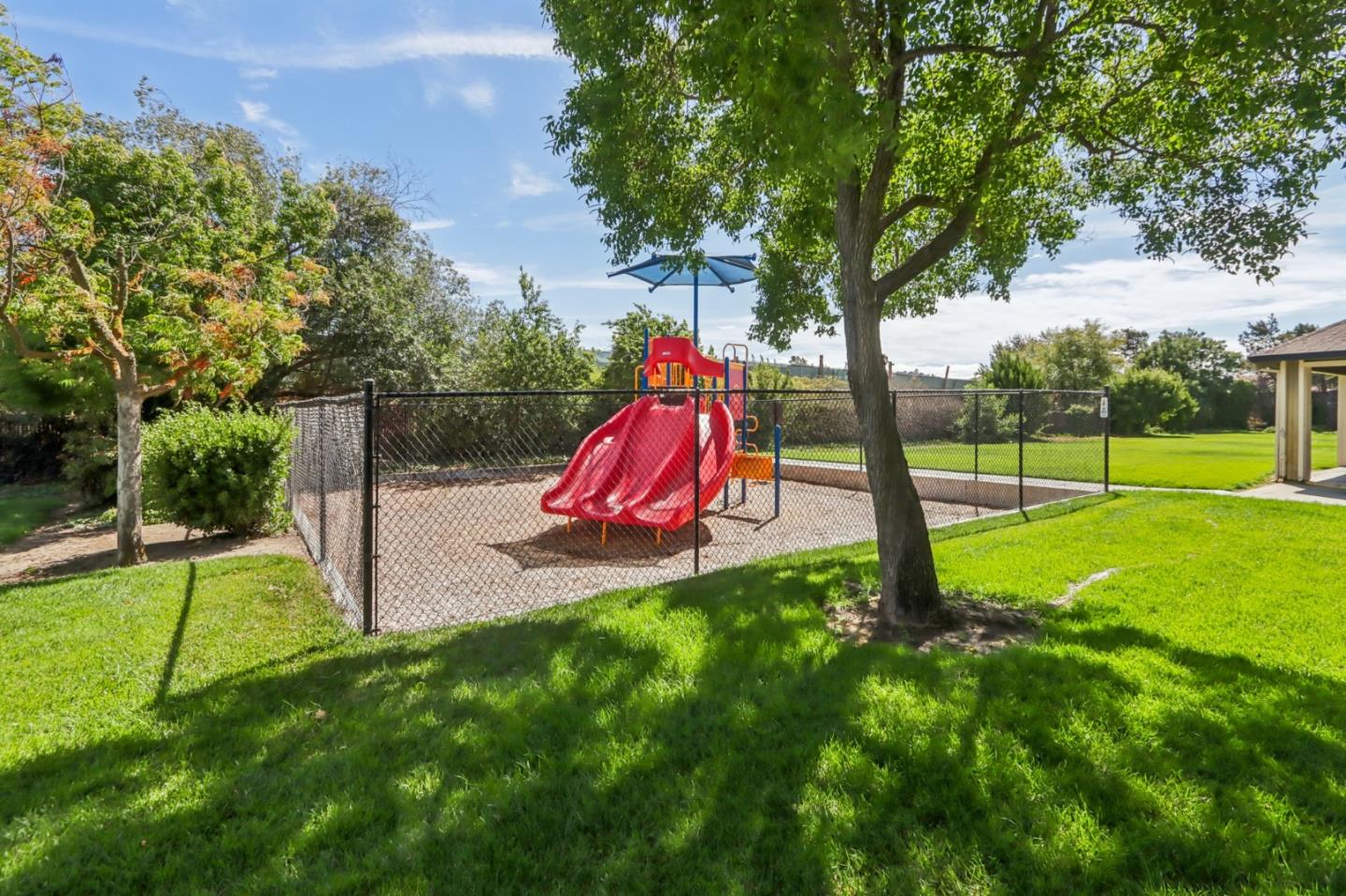 Detail Gallery Image 18 of 27 For 801 Nash Rd #I3,  Hollister,  CA 95023 - 3 Beds | 2/1 Baths