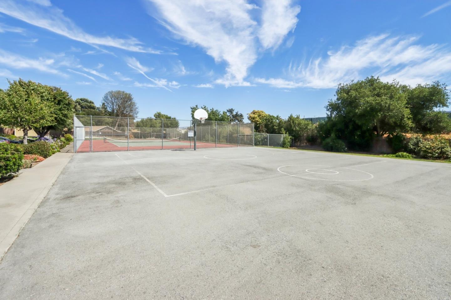 Detail Gallery Image 19 of 27 For 801 Nash Rd #I3,  Hollister,  CA 95023 - 3 Beds | 2/1 Baths