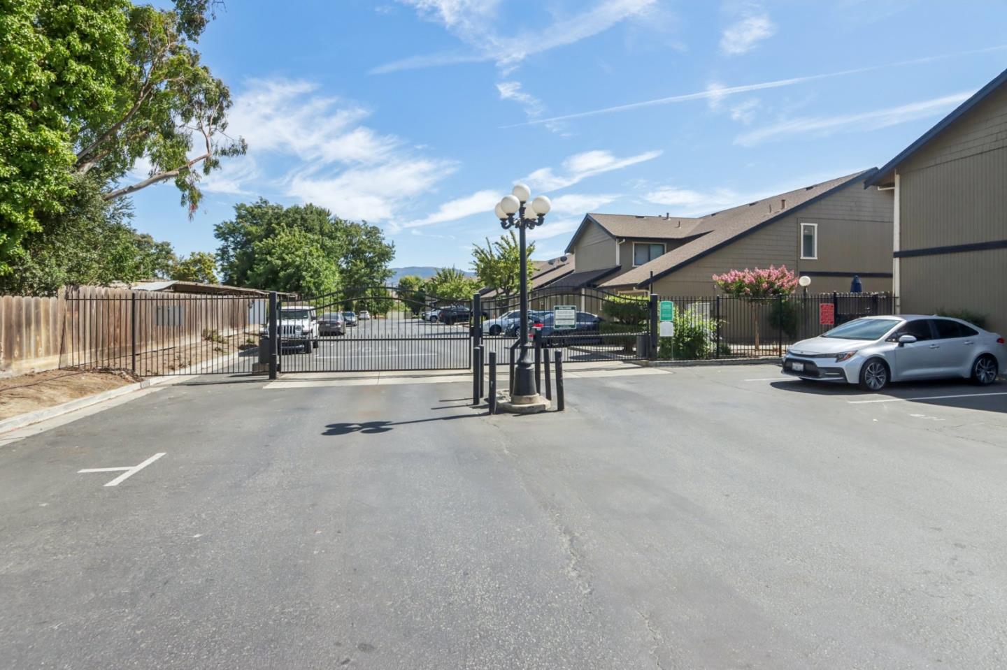 Detail Gallery Image 21 of 27 For 801 Nash Rd #I3,  Hollister,  CA 95023 - 3 Beds | 2/1 Baths