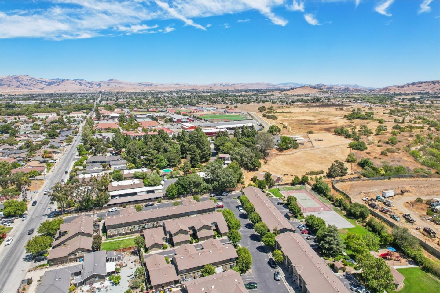 Detail Gallery Image 25 of 27 For 801 Nash Rd #I3,  Hollister,  CA 95023 - 3 Beds | 2/1 Baths