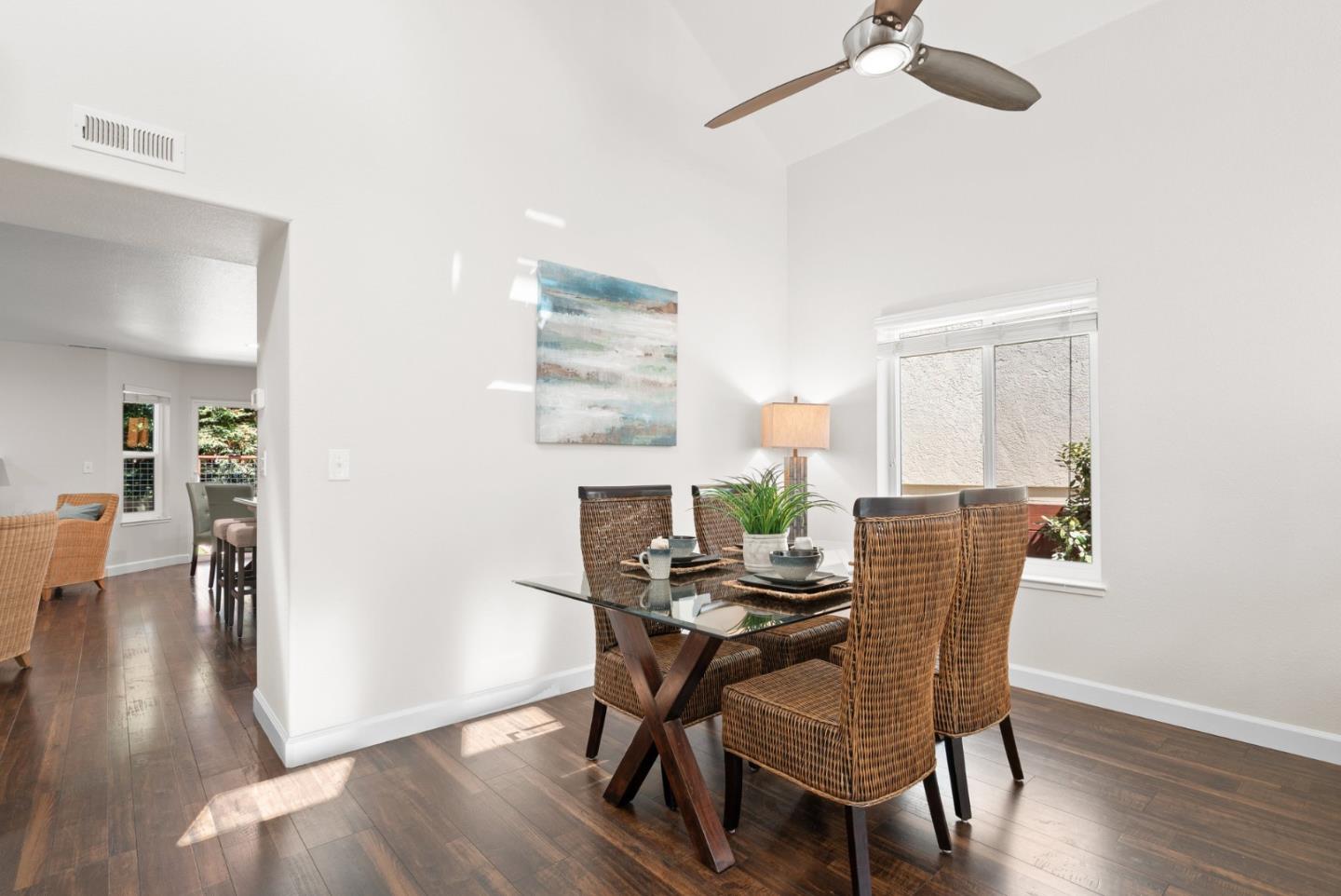 Detail Gallery Image 11 of 57 For 205 Sidesaddle Cir, Scotts Valley,  CA 95066 - 4 Beds | 3 Baths
