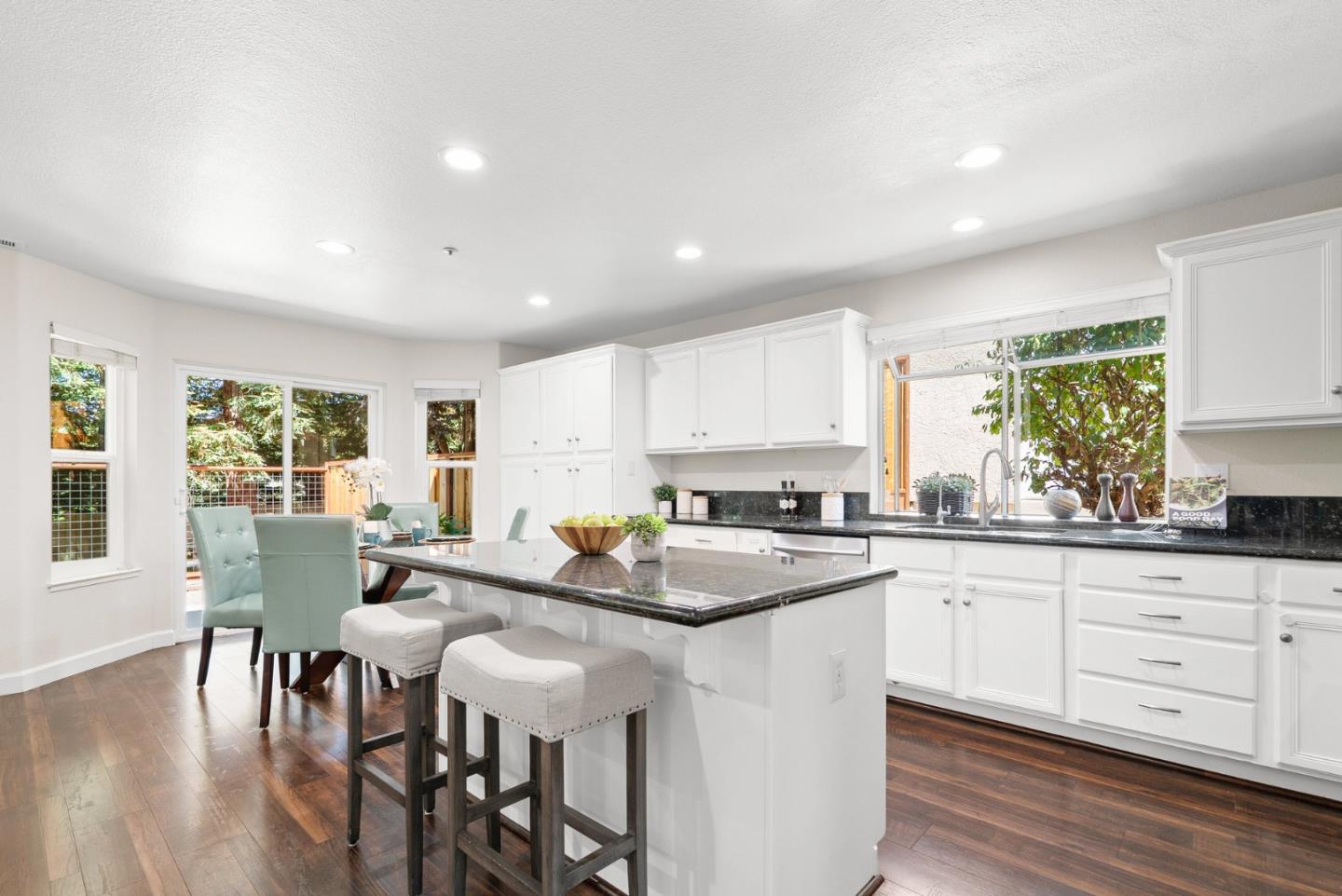 Detail Gallery Image 12 of 57 For 205 Sidesaddle Cir, Scotts Valley,  CA 95066 - 4 Beds | 3 Baths