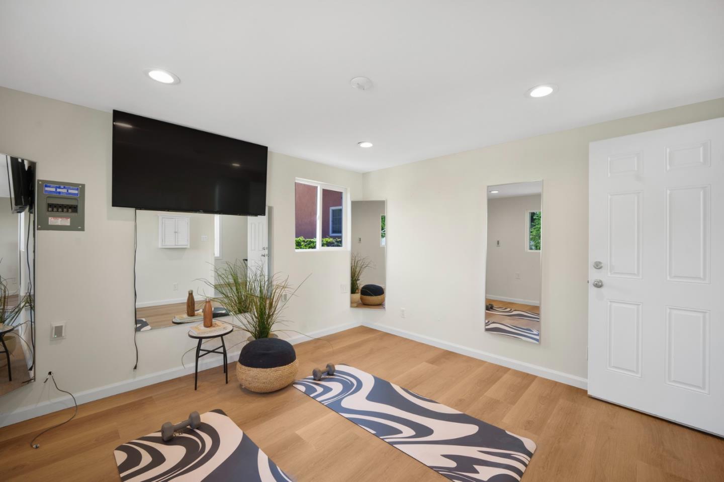 Detail Gallery Image 15 of 24 For 730 Laurel St, San Jose,  CA 95126 - 2 Beds | 2 Baths