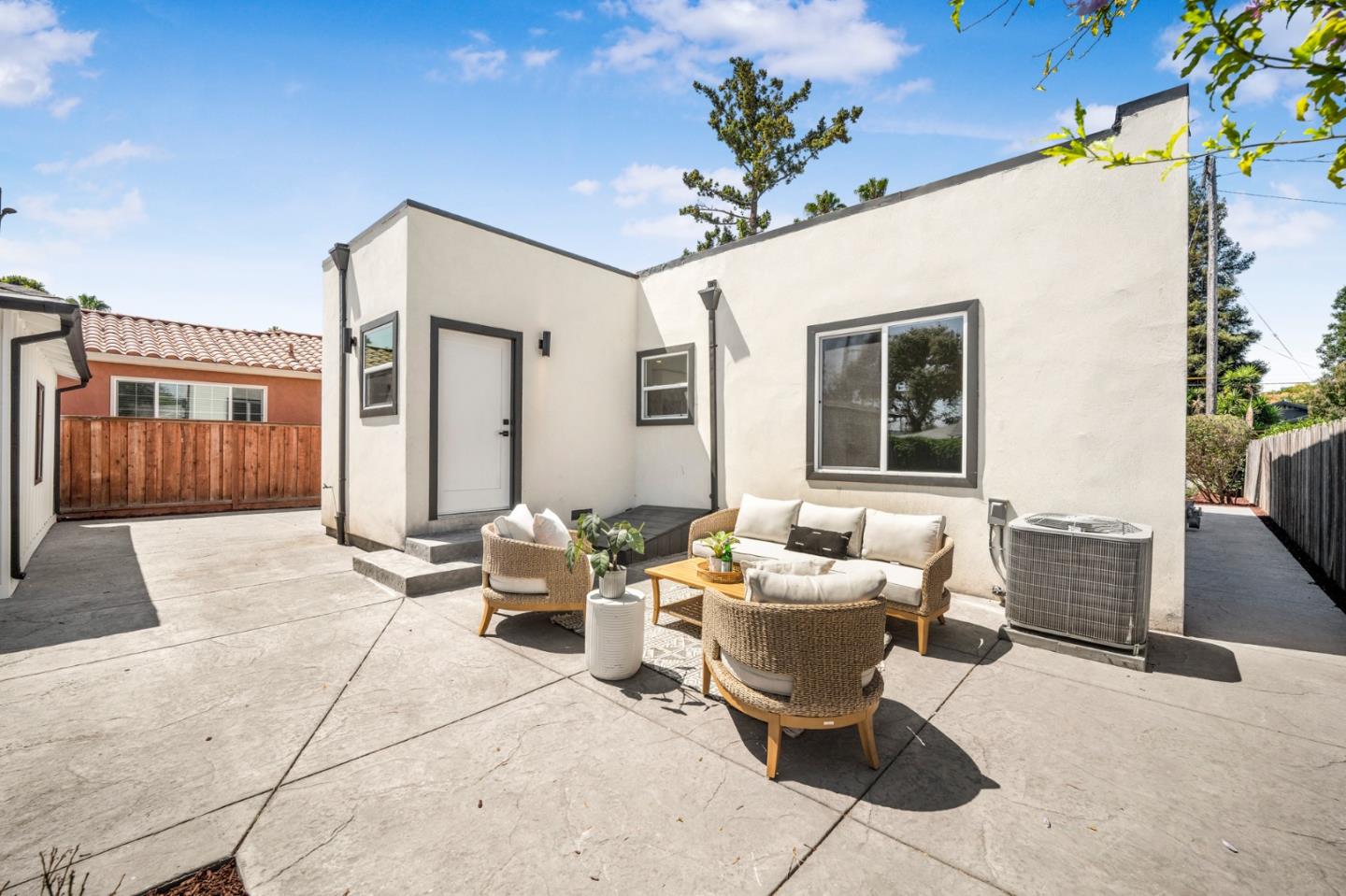 Detail Gallery Image 19 of 24 For 730 Laurel St, San Jose,  CA 95126 - 2 Beds | 2 Baths