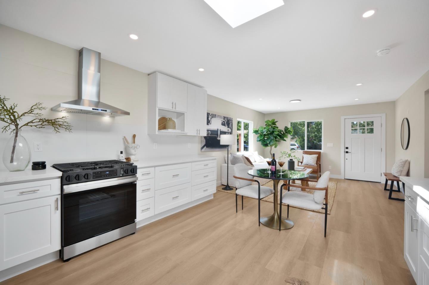 Detail Gallery Image 5 of 24 For 730 Laurel St, San Jose,  CA 95126 - 2 Beds | 2 Baths