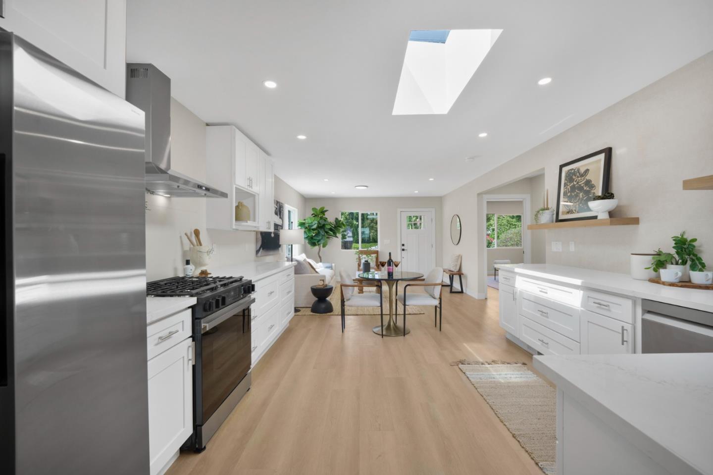 Detail Gallery Image 6 of 24 For 730 Laurel St, San Jose,  CA 95126 - 2 Beds | 2 Baths