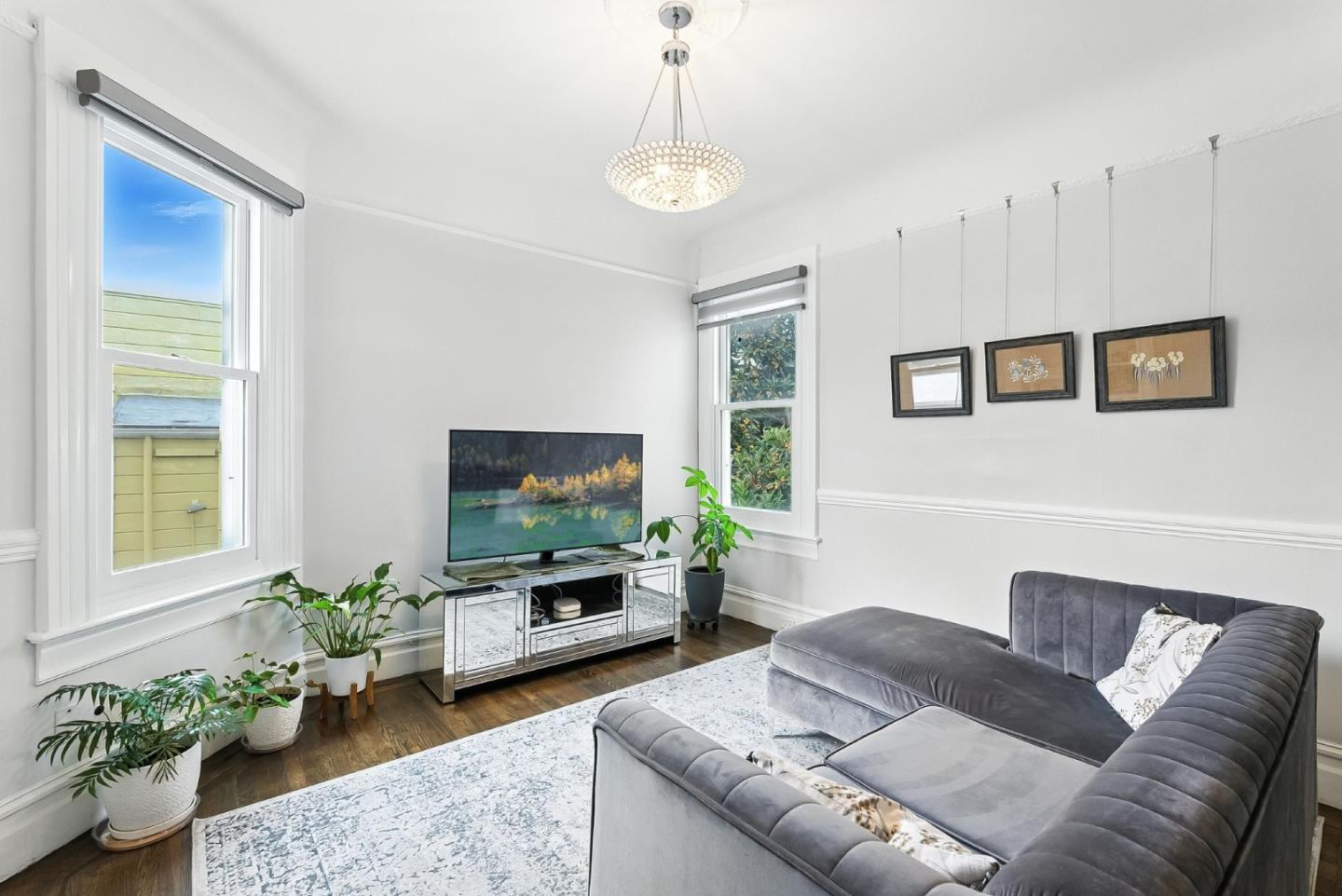 Detail Gallery Image 11 of 24 For 884 York St, San Francisco,  CA 94110 - 2 Beds | 1 Baths