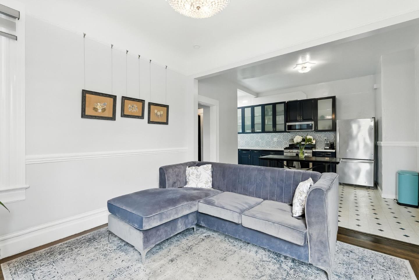 Detail Gallery Image 12 of 24 For 884 York St, San Francisco,  CA 94110 - 2 Beds | 1 Baths