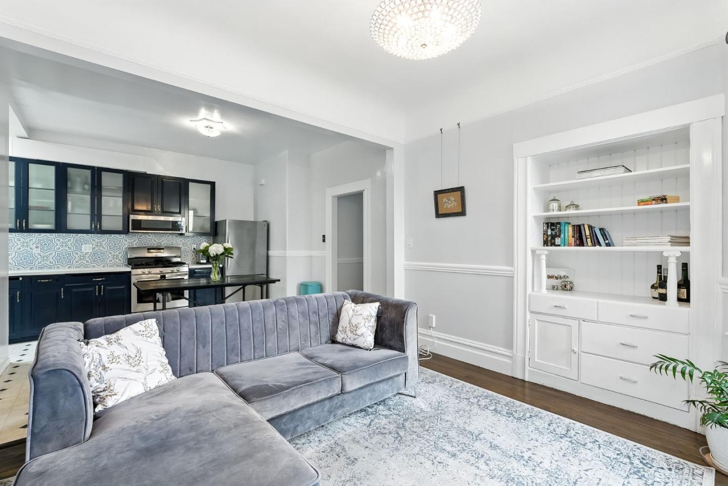 Detail Gallery Image 13 of 24 For 884 York St, San Francisco,  CA 94110 - 2 Beds | 1 Baths