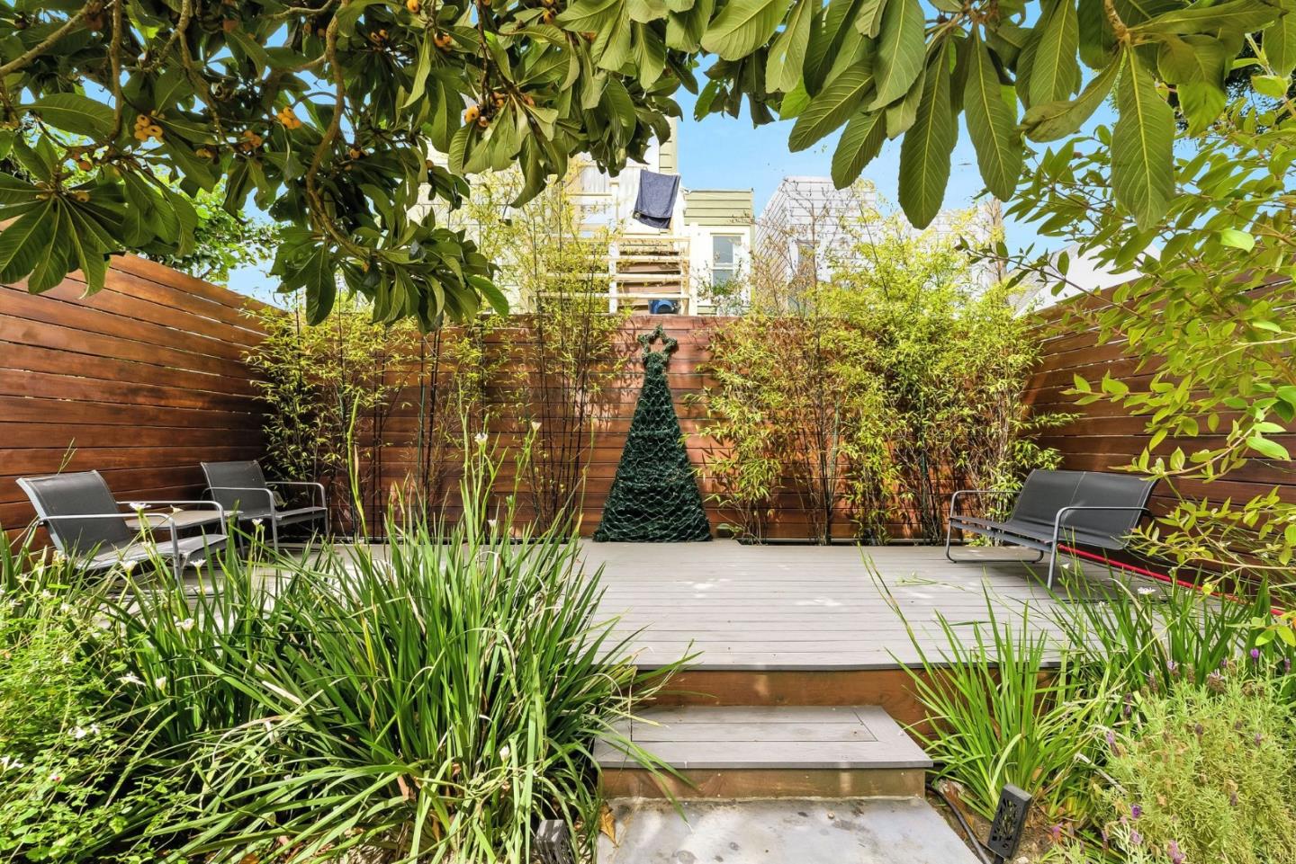Detail Gallery Image 23 of 24 For 884 York St, San Francisco,  CA 94110 - 2 Beds | 1 Baths