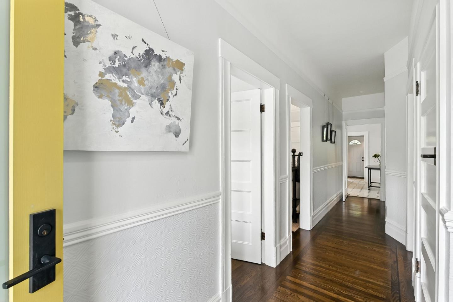 Detail Gallery Image 6 of 24 For 884 York St, San Francisco,  CA 94110 - 2 Beds | 1 Baths