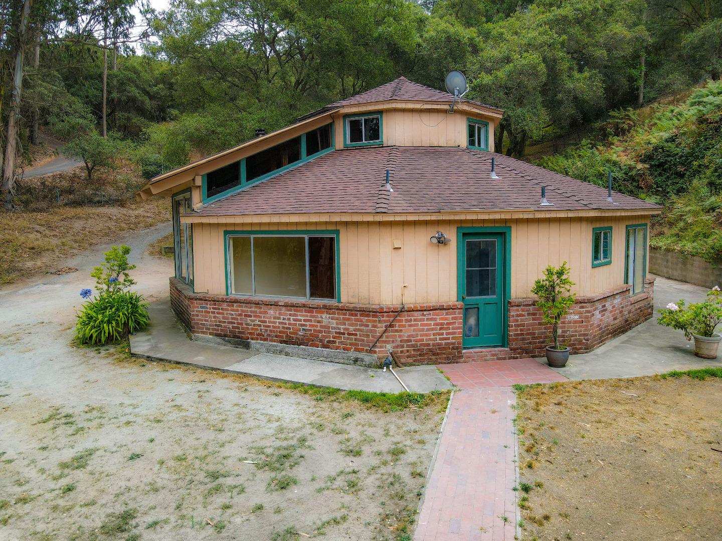 Detail Gallery Image 5 of 54 For 575 Snyder Ave, Aromas,  CA 95004 - 3 Beds | 2 Baths