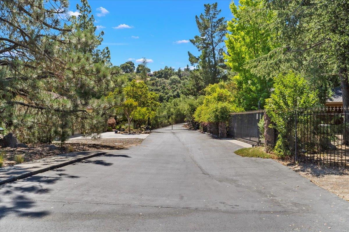 Detail Gallery Image 103 of 146 For 1501 Welburn Ave, Gilroy,  CA 95020 - 5 Beds | 3/1 Baths