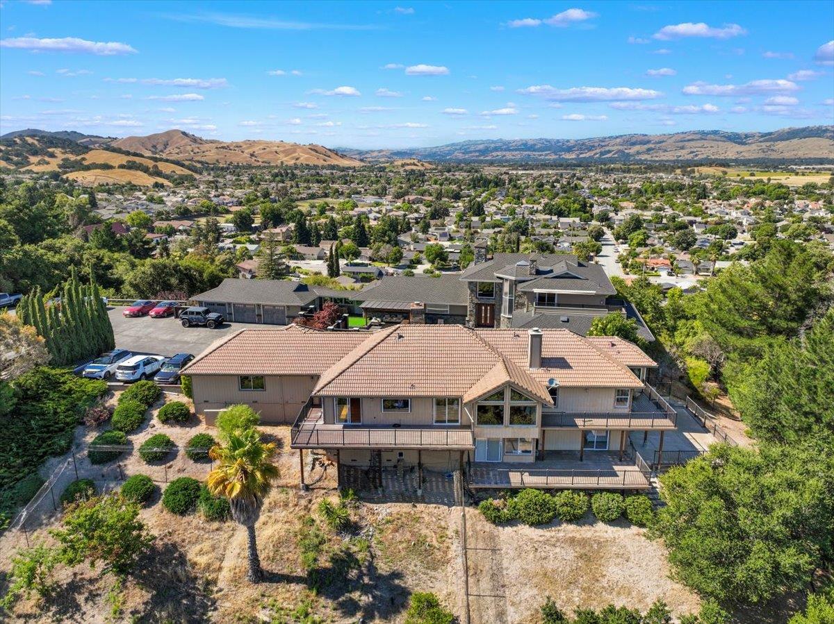 Detail Gallery Image 109 of 146 For 1501 Welburn Ave, Gilroy,  CA 95020 - 5 Beds | 3/1 Baths