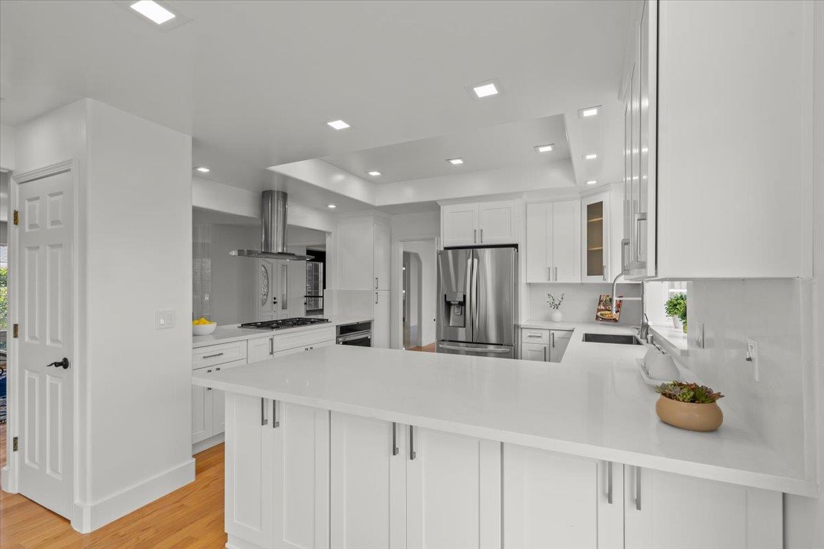 Detail Gallery Image 12 of 146 For 1501 Welburn Ave, Gilroy,  CA 95020 - 5 Beds | 3/1 Baths