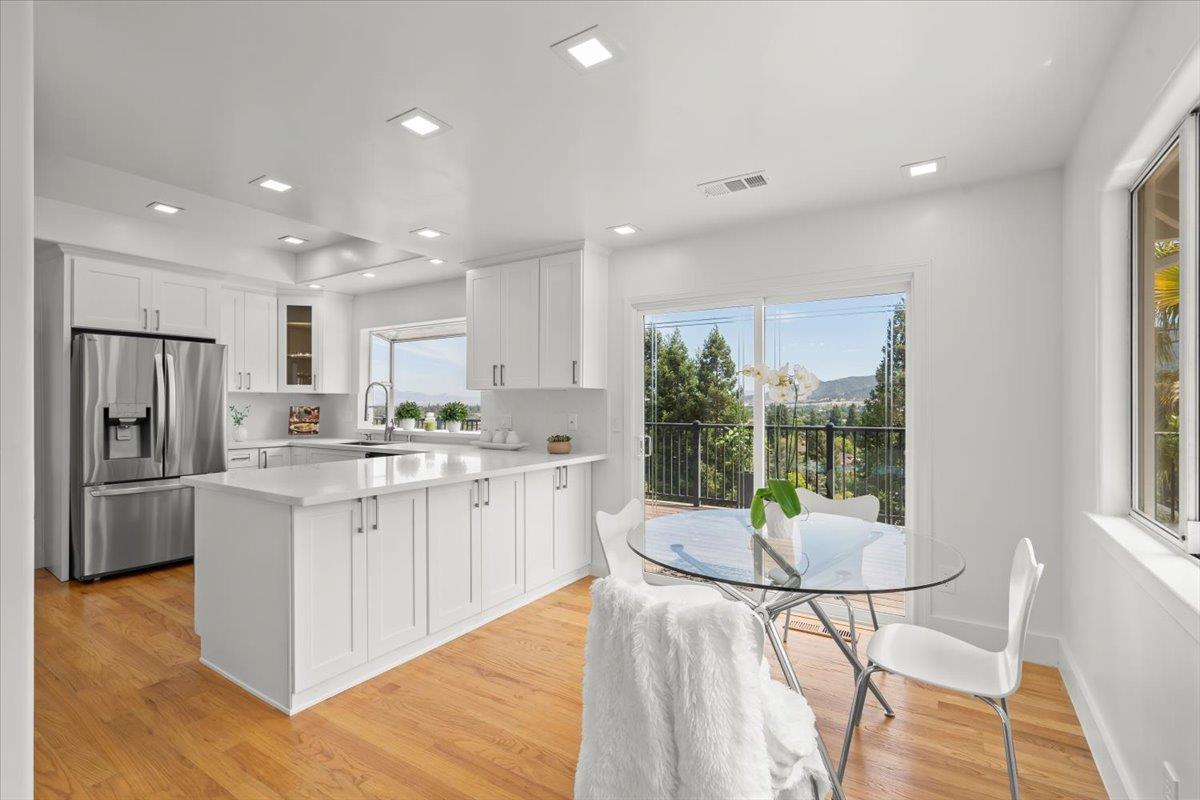 Detail Gallery Image 13 of 146 For 1501 Welburn Ave, Gilroy,  CA 95020 - 5 Beds | 3/1 Baths