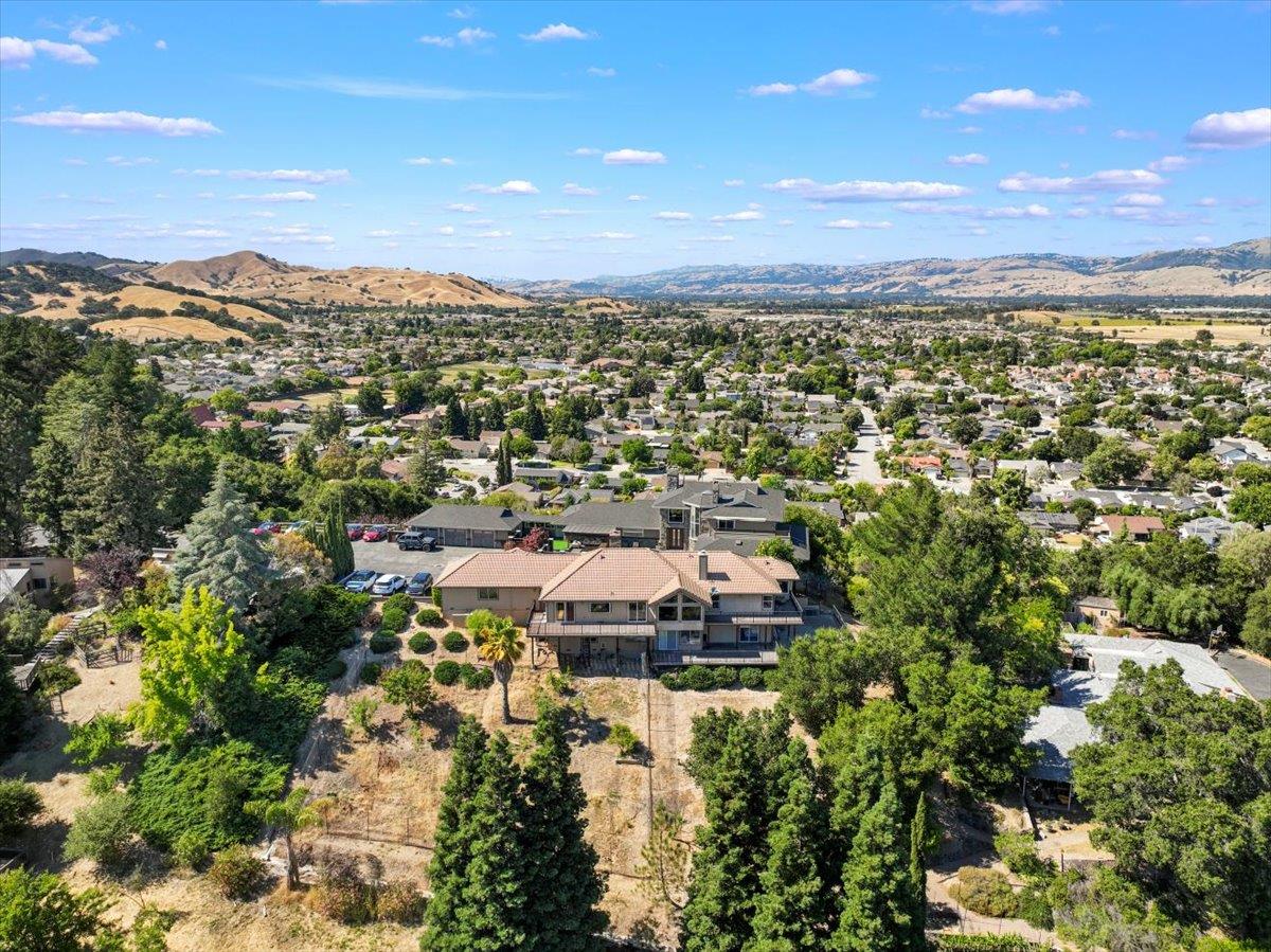 Detail Gallery Image 136 of 146 For 1501 Welburn Ave, Gilroy,  CA 95020 - 5 Beds | 3/1 Baths