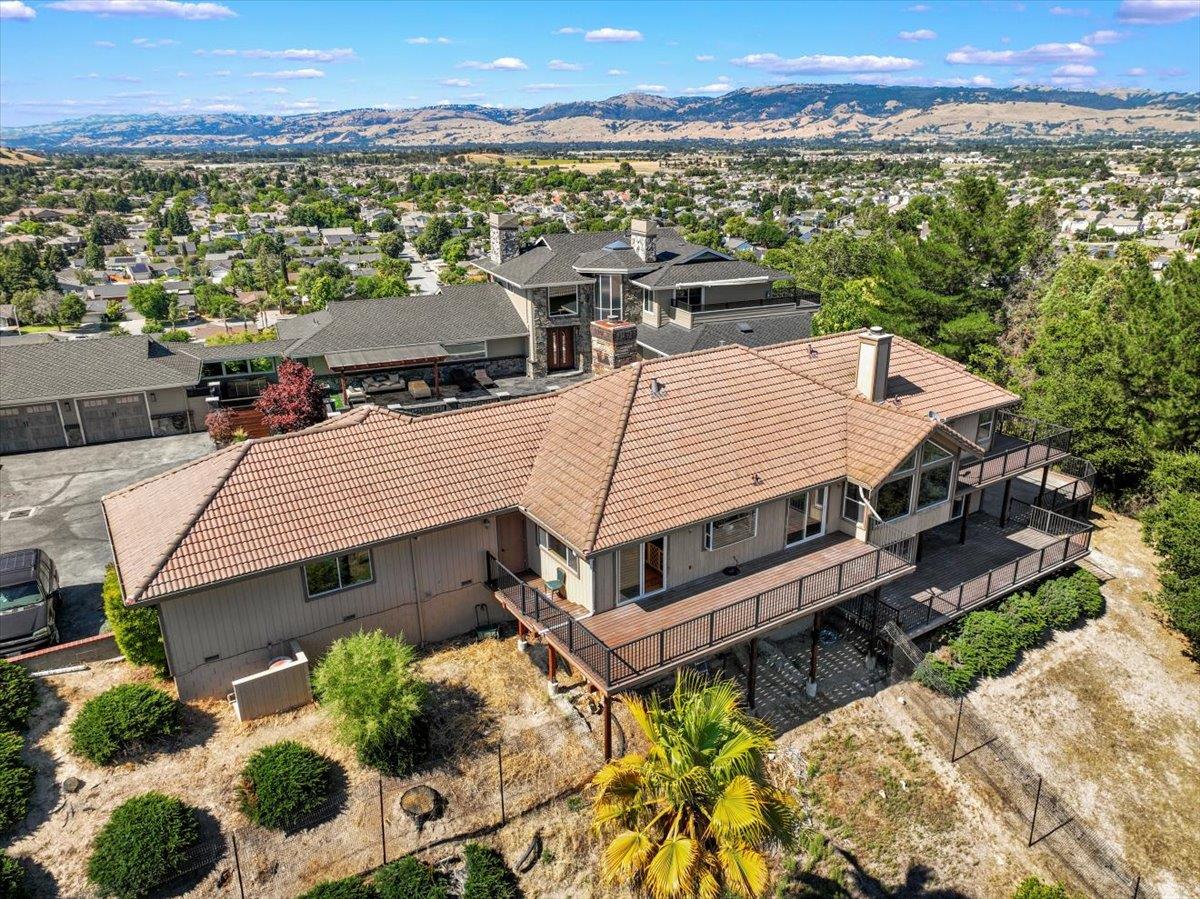 Detail Gallery Image 137 of 146 For 1501 Welburn Ave, Gilroy,  CA 95020 - 5 Beds | 3/1 Baths
