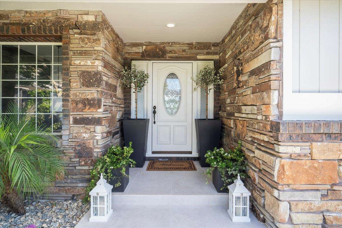Detail Gallery Image 8 of 146 For 1501 Welburn Ave, Gilroy,  CA 95020 - 5 Beds | 3/1 Baths