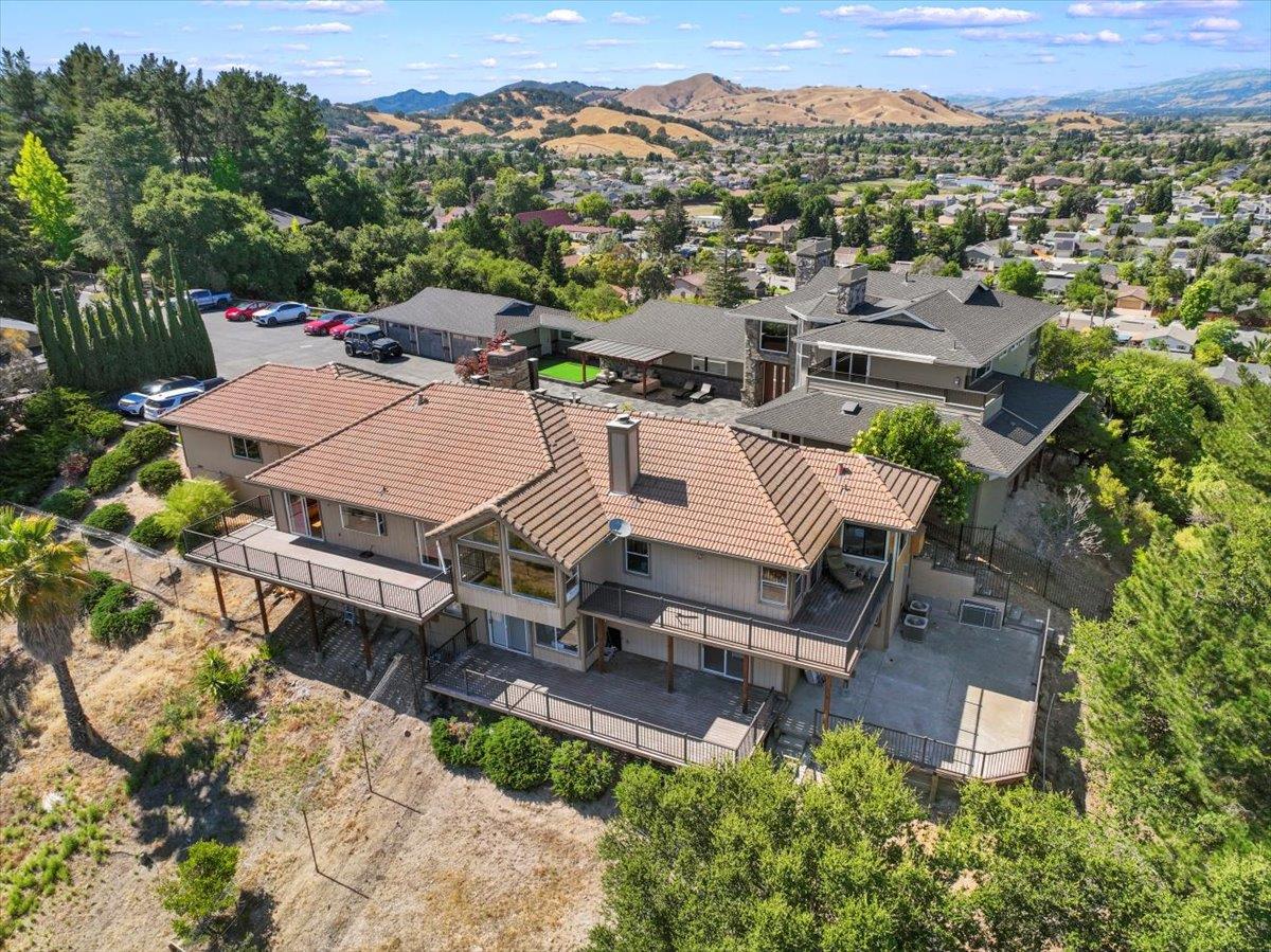 Detail Gallery Image 99 of 146 For 1501 Welburn Ave, Gilroy,  CA 95020 - 5 Beds | 3/1 Baths