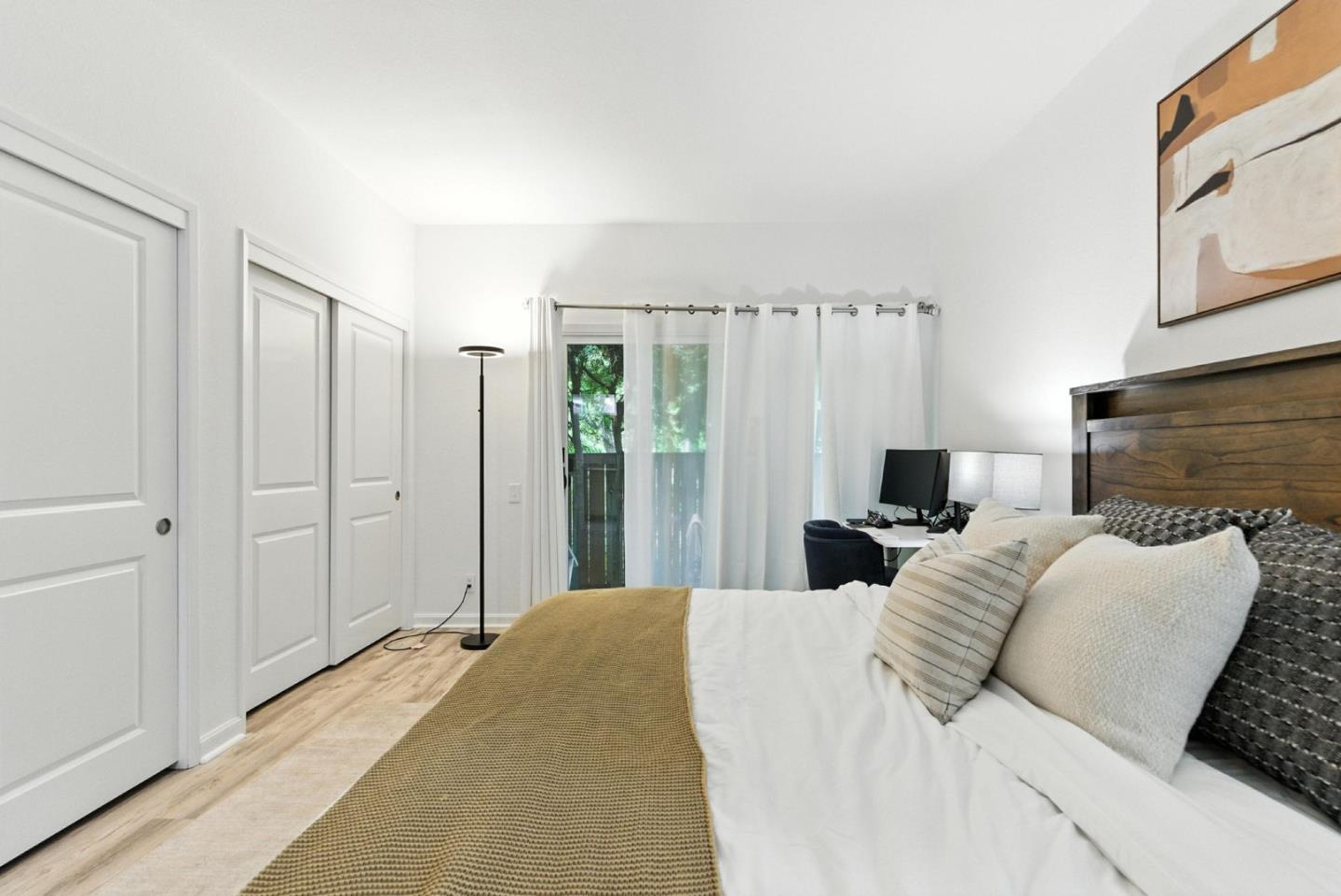 Detail Gallery Image 19 of 44 For 914 Shoreline Dr, San Mateo,  CA 94404 - 2 Beds | 2 Baths