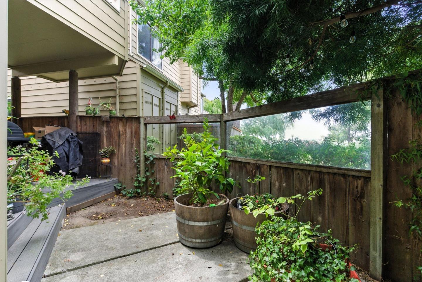 Detail Gallery Image 23 of 44 For 914 Shoreline Dr, San Mateo,  CA 94404 - 2 Beds | 2 Baths