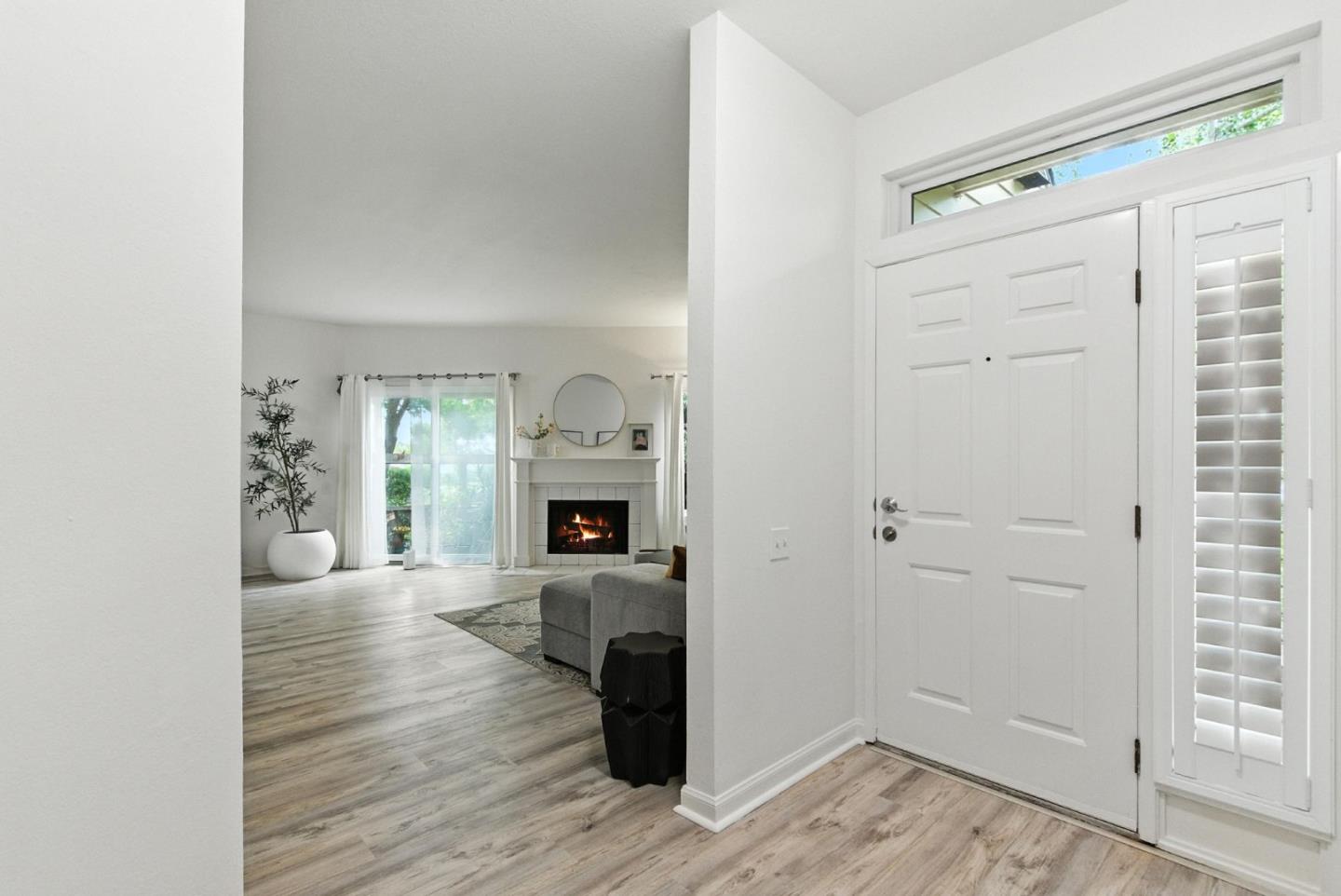 Detail Gallery Image 26 of 44 For 914 Shoreline Dr, San Mateo,  CA 94404 - 2 Beds | 2 Baths