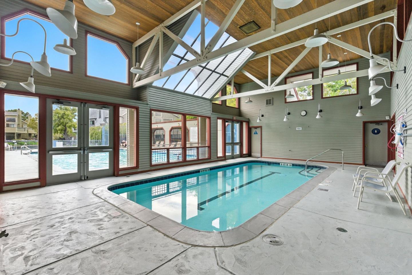 Detail Gallery Image 37 of 44 For 914 Shoreline Dr, San Mateo,  CA 94404 - 2 Beds | 2 Baths