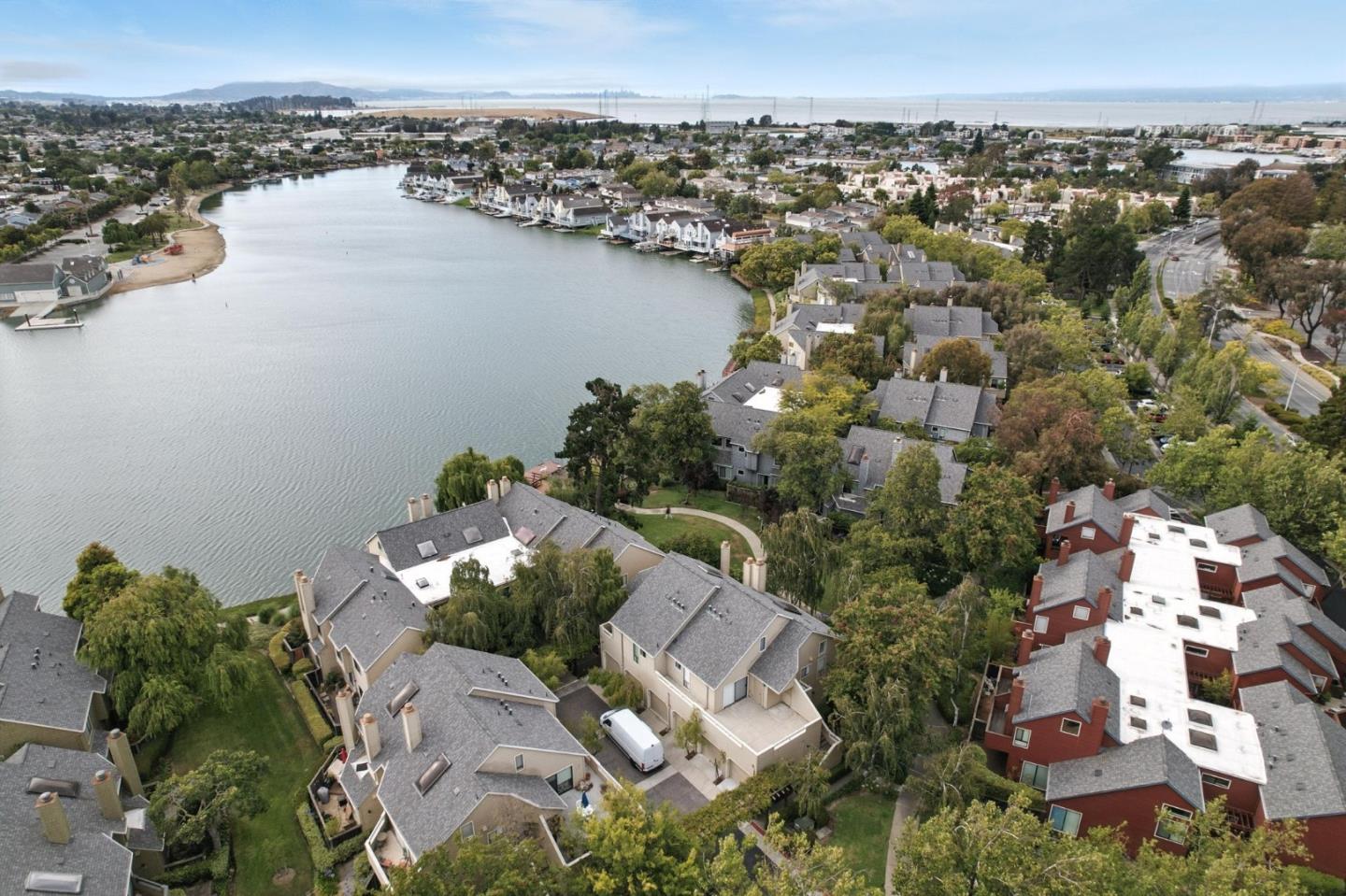 Detail Gallery Image 40 of 44 For 914 Shoreline Dr, San Mateo,  CA 94404 - 2 Beds | 2 Baths