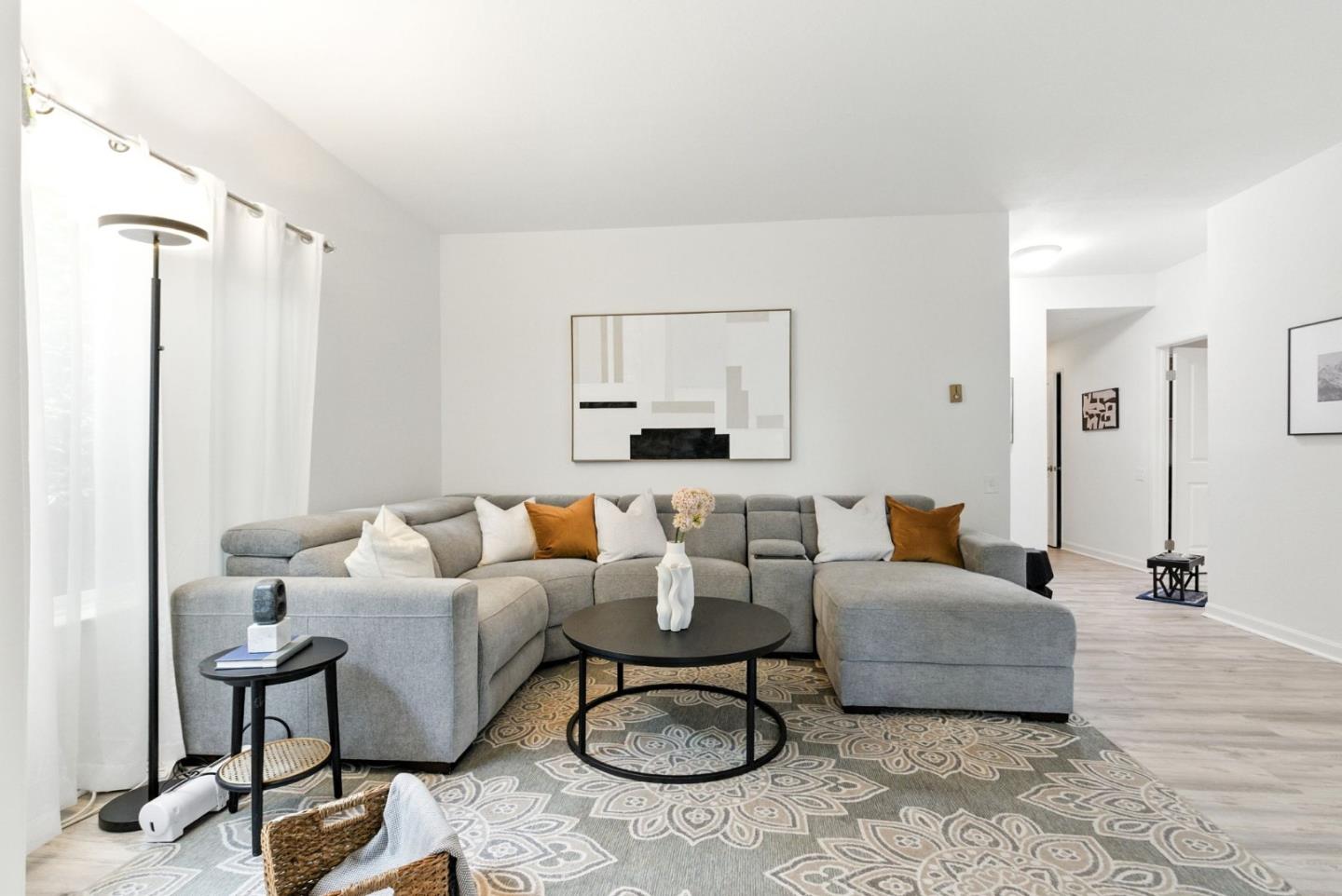 Detail Gallery Image 6 of 44 For 914 Shoreline Dr, San Mateo,  CA 94404 - 2 Beds | 2 Baths