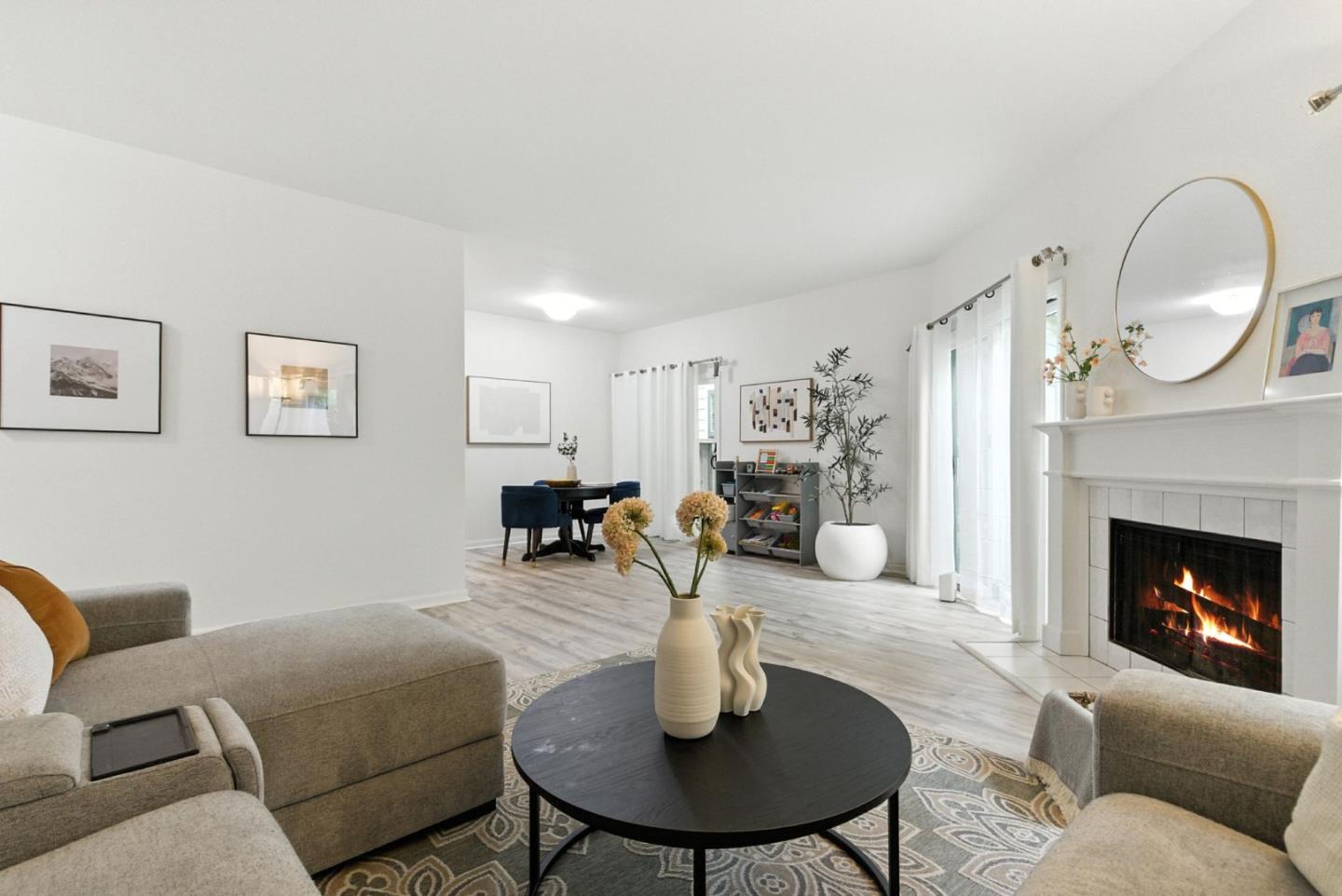 Detail Gallery Image 9 of 44 For 914 Shoreline Dr, San Mateo,  CA 94404 - 2 Beds | 2 Baths