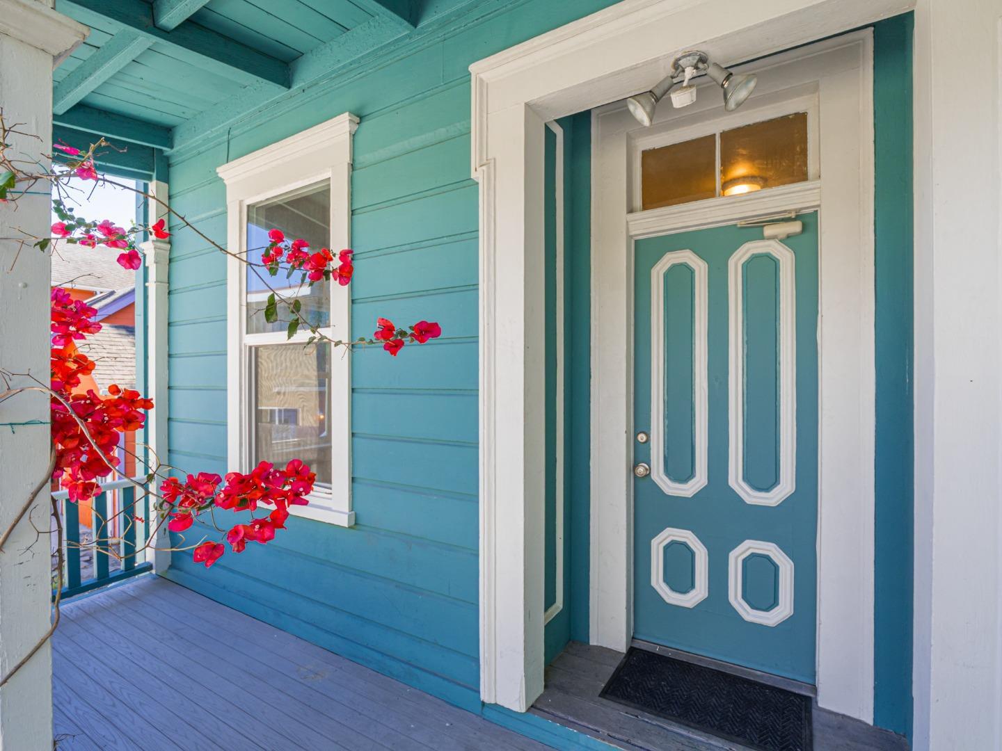 Detail Gallery Image 10 of 72 For 807 Laurel St, Santa Cruz,  CA 95060 - 4 Beds | 2 Baths