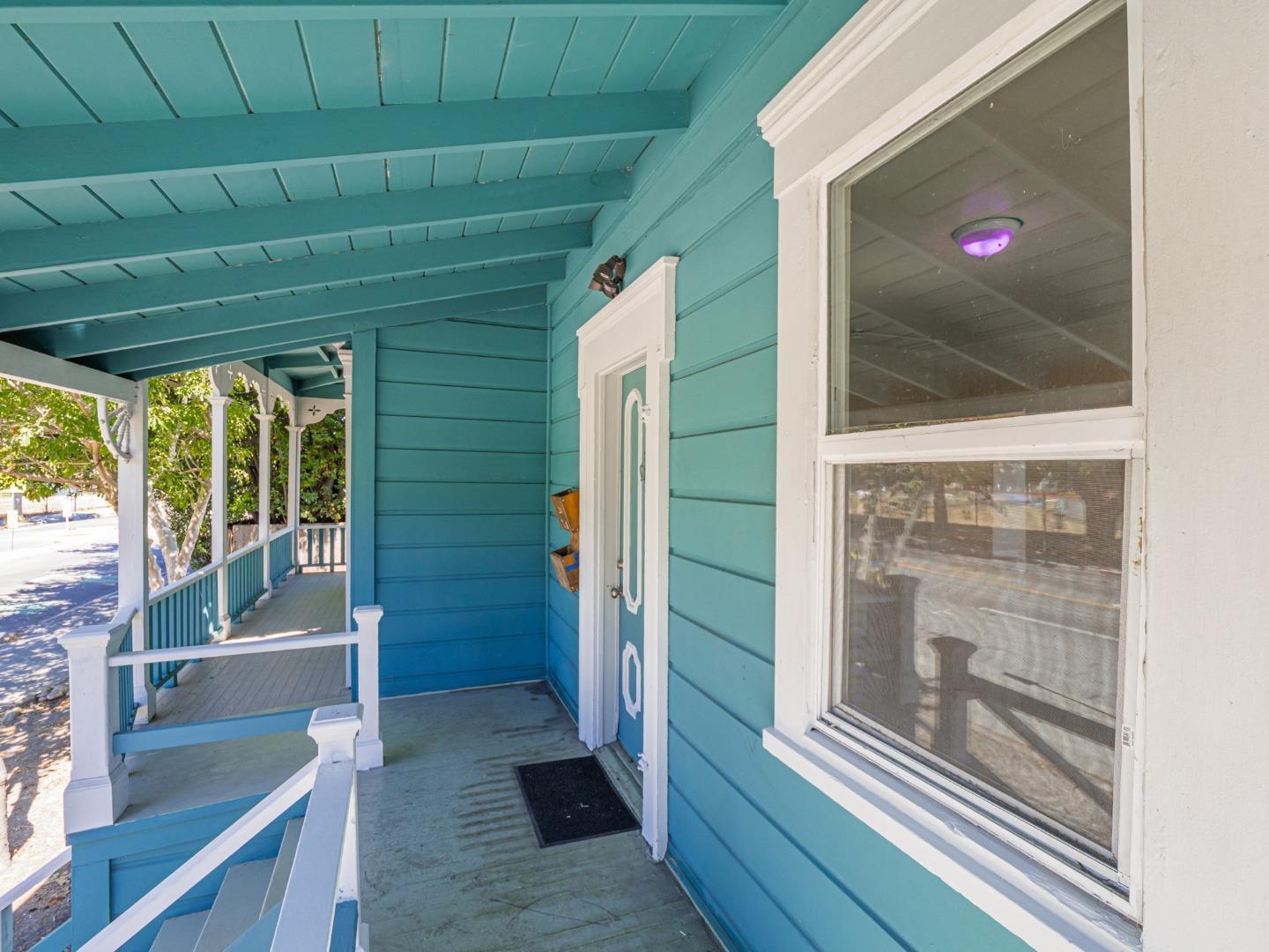 Detail Gallery Image 14 of 72 For 807 Laurel St, Santa Cruz,  CA 95060 - 4 Beds | 2 Baths