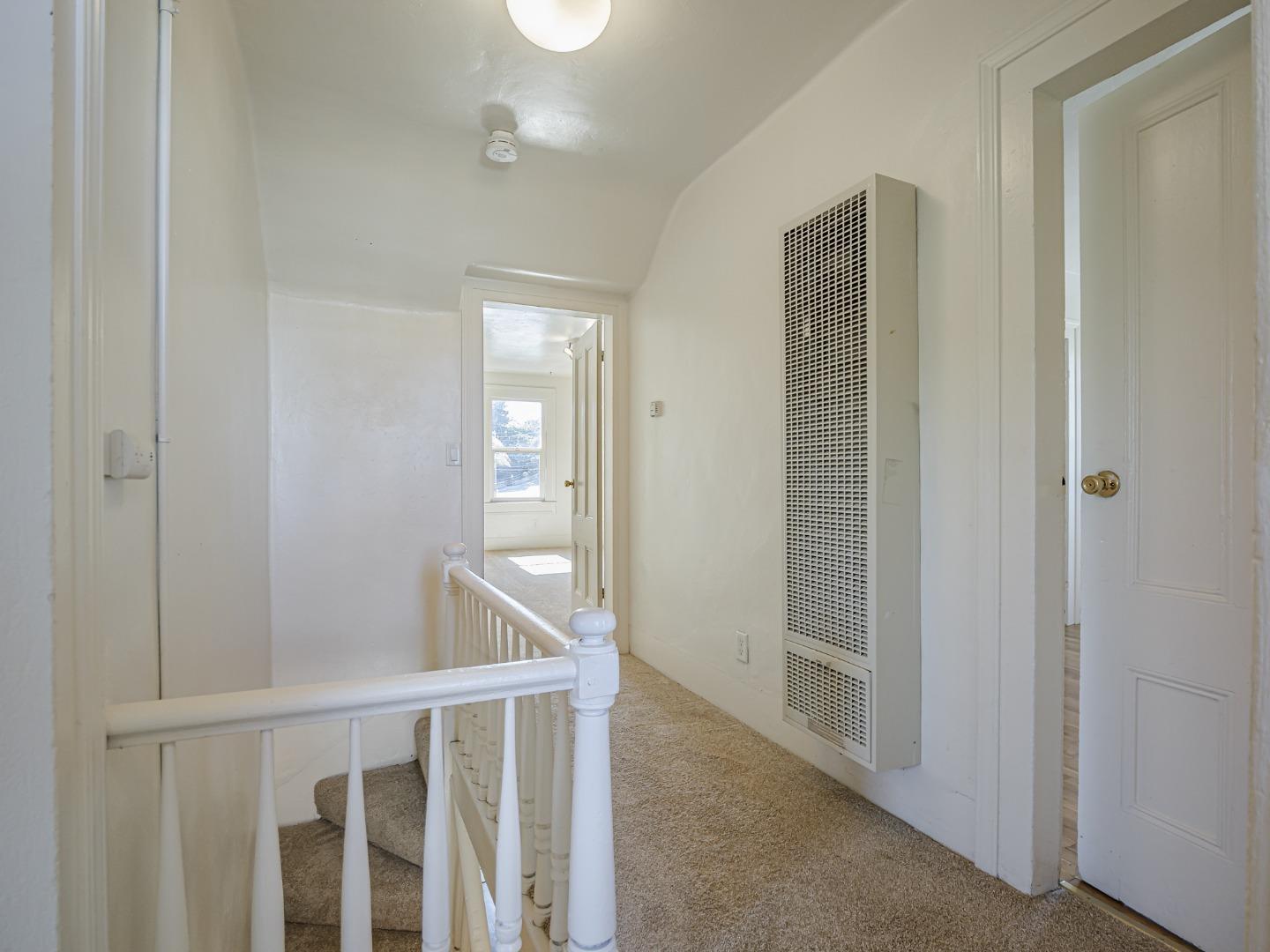 Detail Gallery Image 27 of 72 For 807 Laurel St, Santa Cruz,  CA 95060 - 4 Beds | 2 Baths