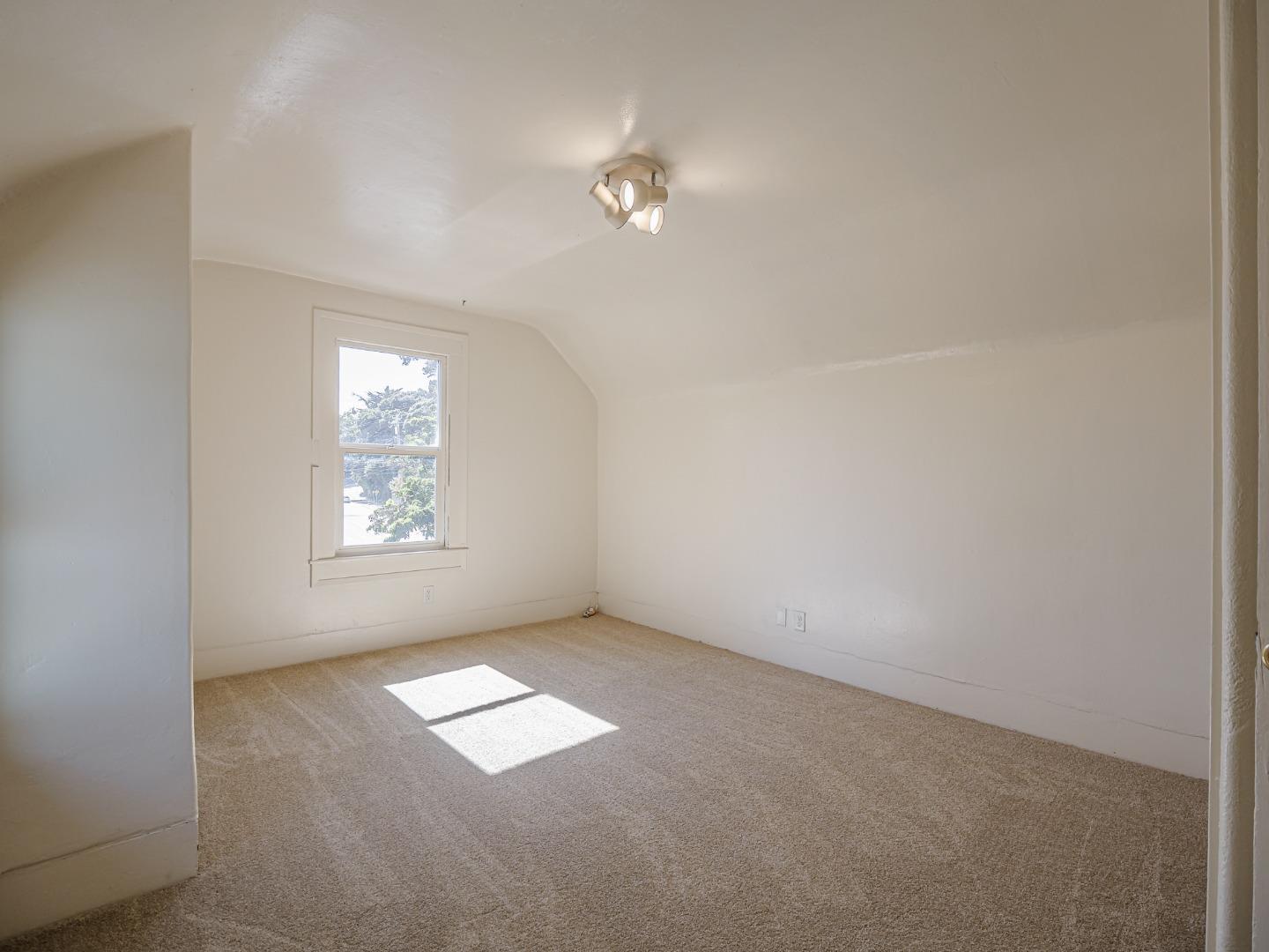 Detail Gallery Image 32 of 72 For 807 Laurel St, Santa Cruz,  CA 95060 - 4 Beds | 2 Baths