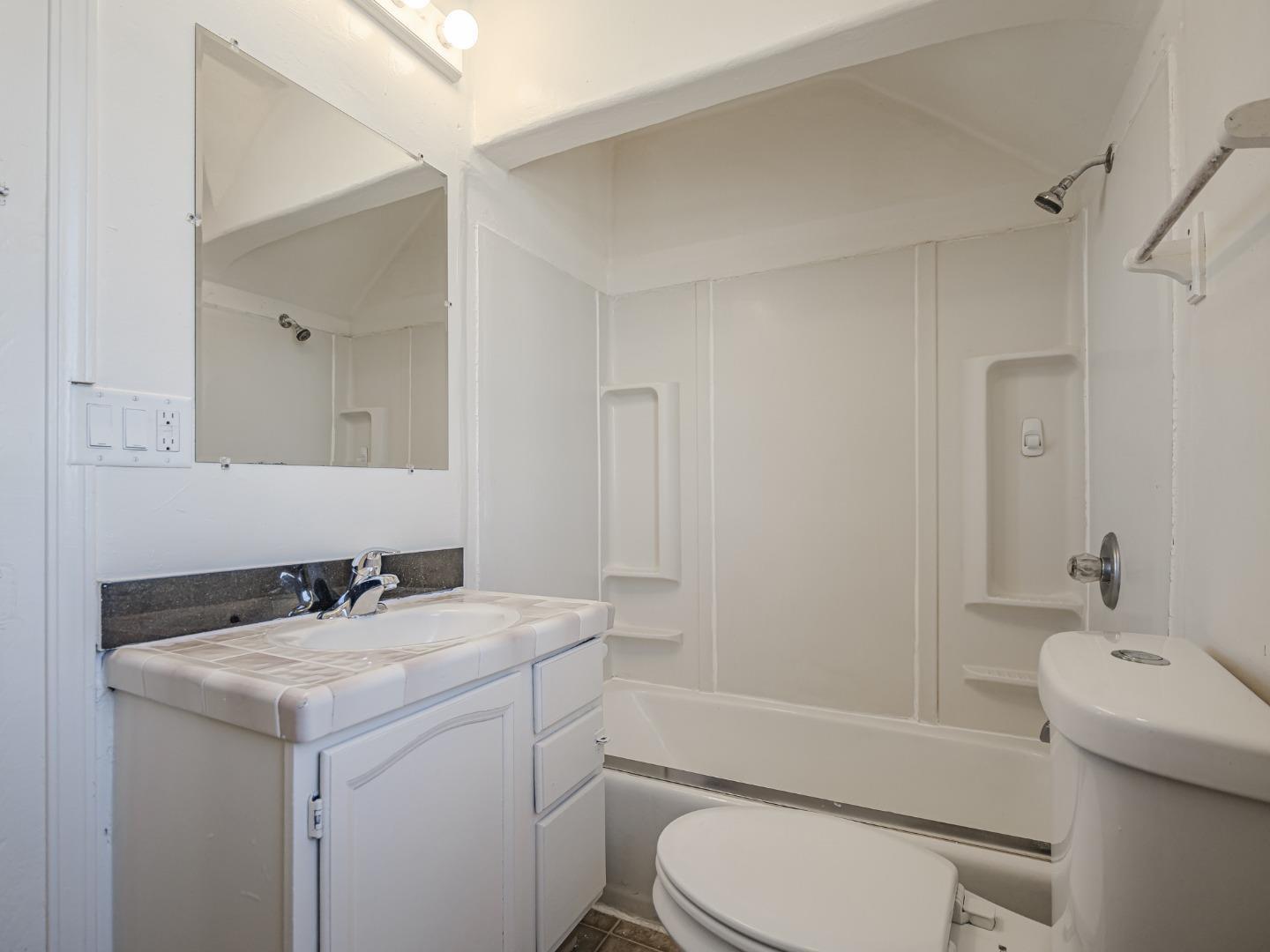 Detail Gallery Image 34 of 72 For 807 Laurel St, Santa Cruz,  CA 95060 - 4 Beds | 2 Baths