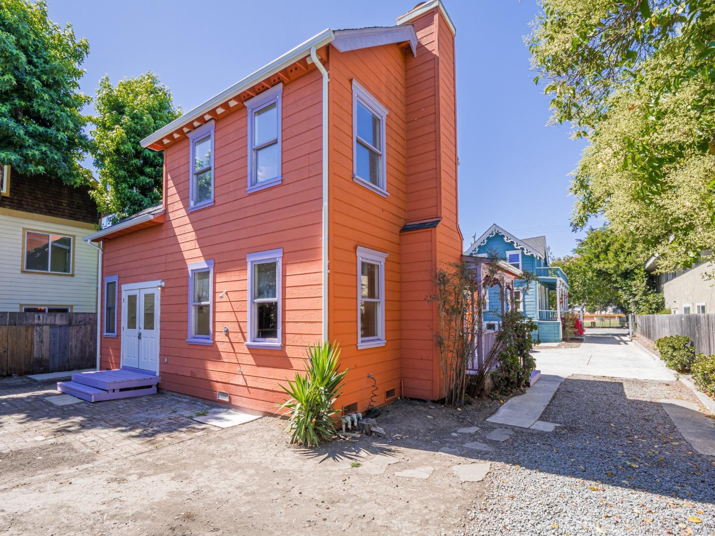 Detail Gallery Image 40 of 72 For 807 Laurel St, Santa Cruz,  CA 95060 - 4 Beds | 2 Baths