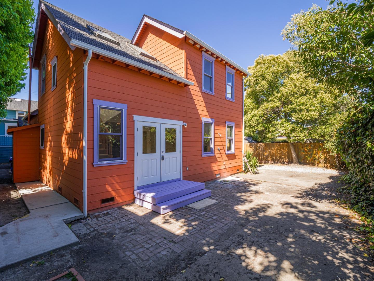 Detail Gallery Image 41 of 72 For 807 Laurel St, Santa Cruz,  CA 95060 - 4 Beds | 2 Baths