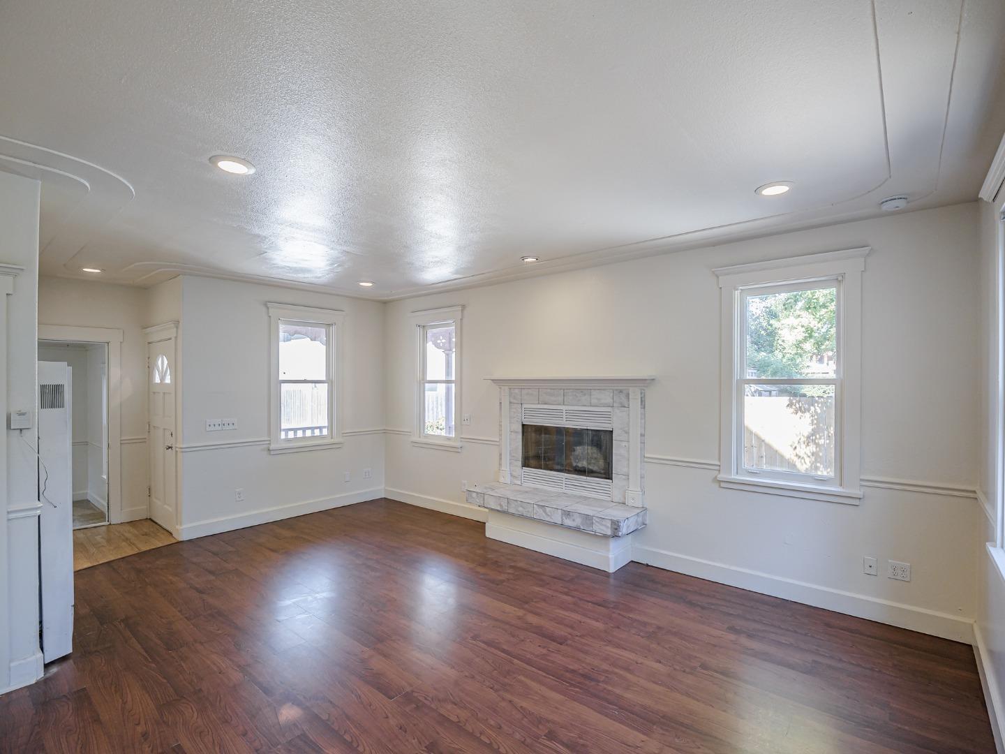 Detail Gallery Image 48 of 72 For 807 Laurel St, Santa Cruz,  CA 95060 - 4 Beds | 2 Baths