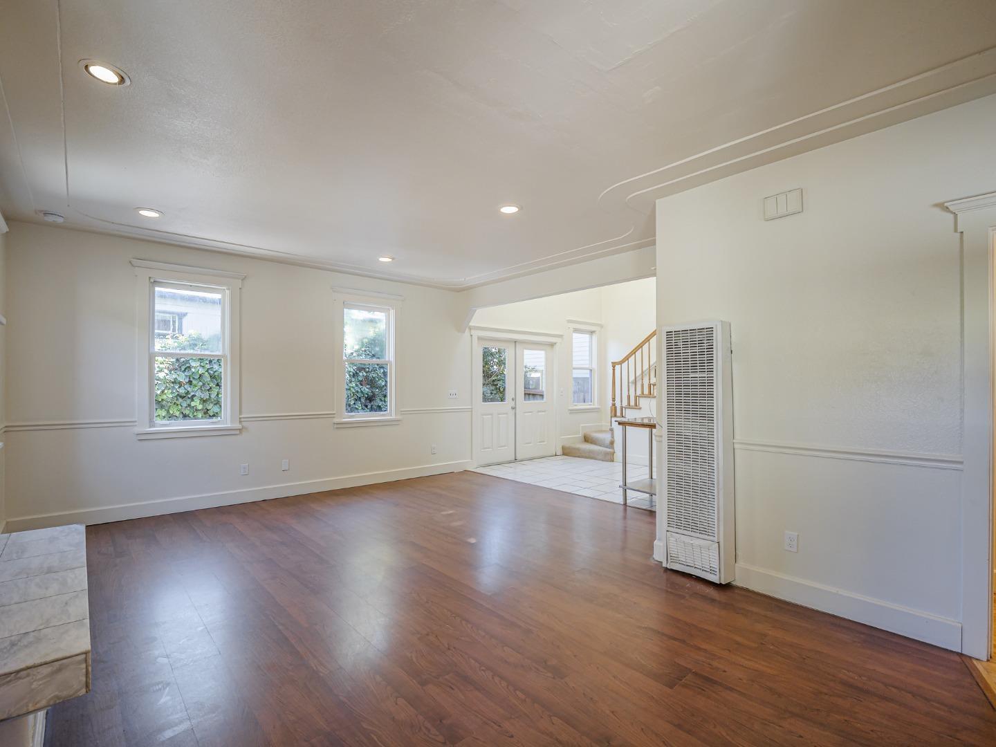 Detail Gallery Image 49 of 72 For 807 Laurel St, Santa Cruz,  CA 95060 - 4 Beds | 2 Baths