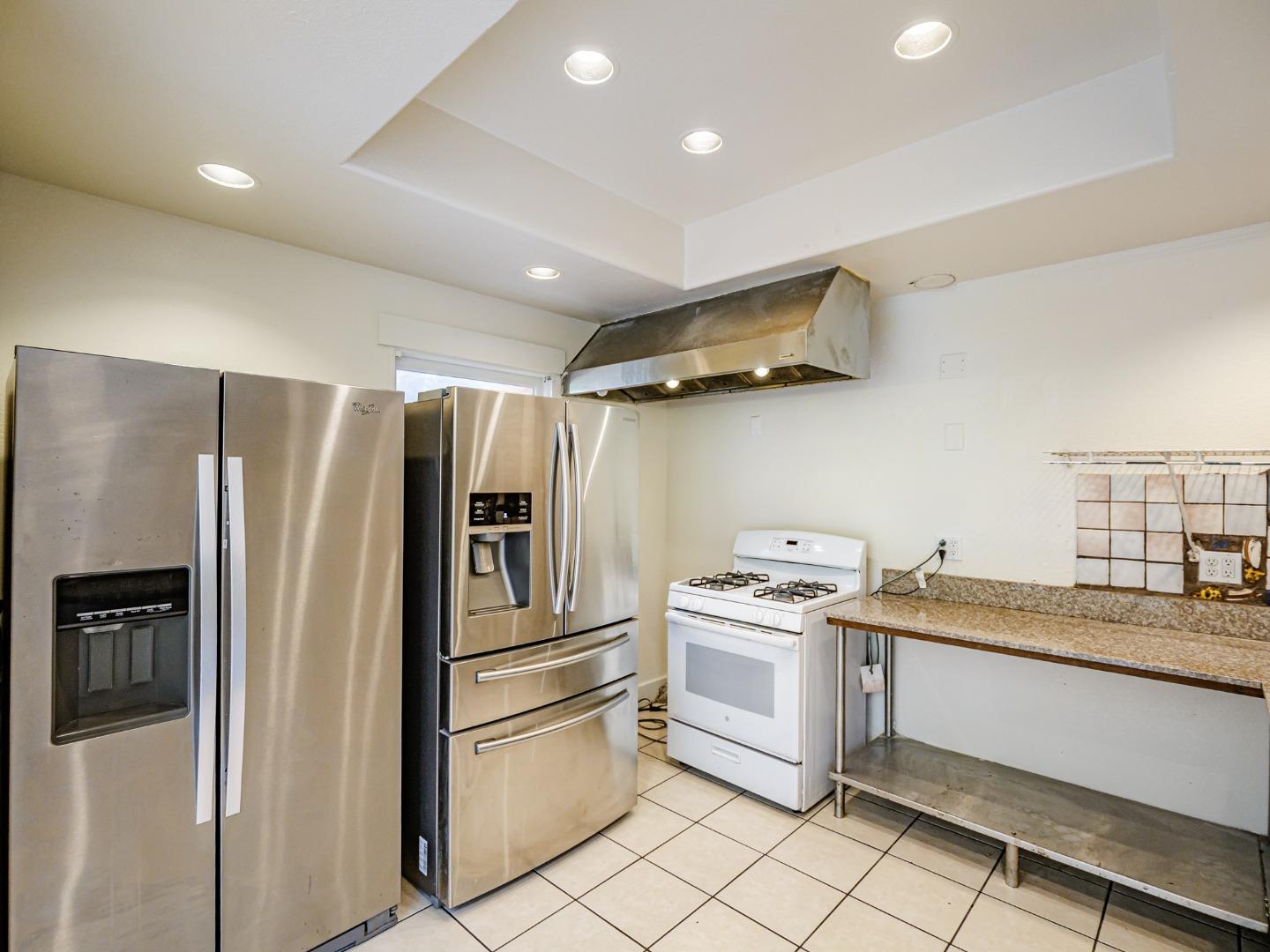 Detail Gallery Image 52 of 72 For 807 Laurel St, Santa Cruz,  CA 95060 - 4 Beds | 2 Baths